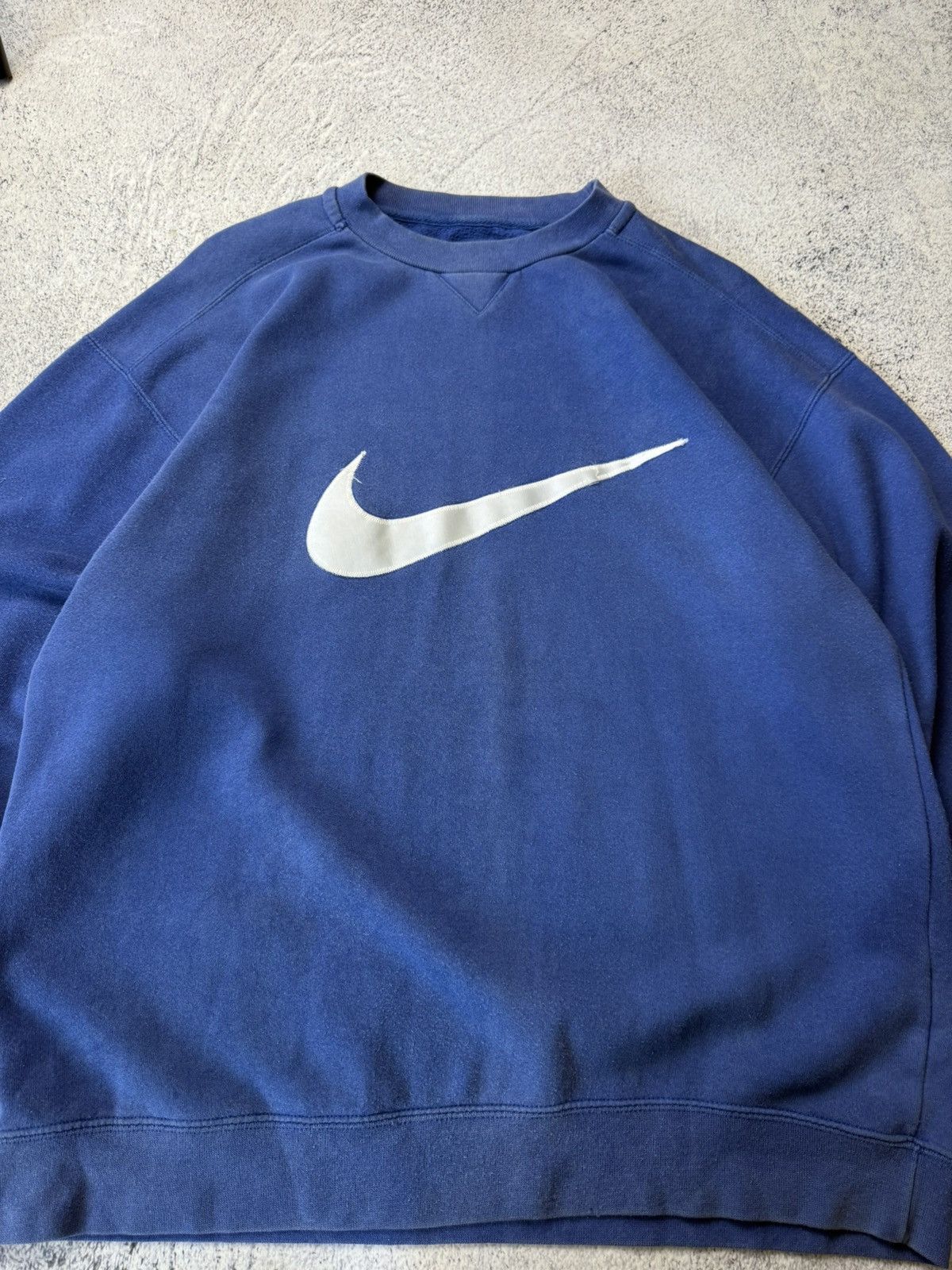 Nike Vintage Nike Big Logo Sweatshirt Y2K swoosh Size US L / EU 52-54 / 3 - 12 Thumbnail