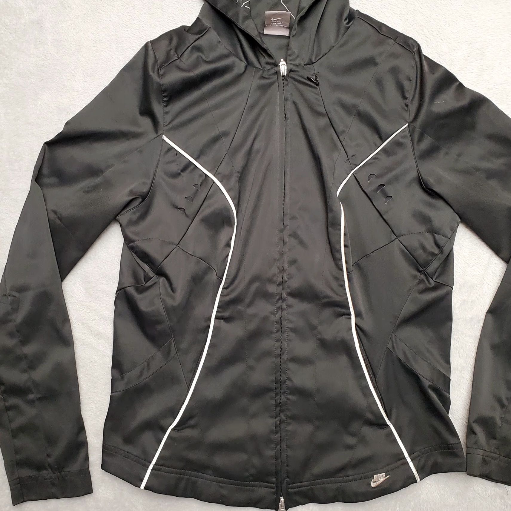 Nike VINTAGE Nike Hoodie Womens M Black Logo Hooded Jacket Casual Outdoors Mens Womens Girls Boys Size M / US 6-8 / IT 42-44 - 5 Thumbnail