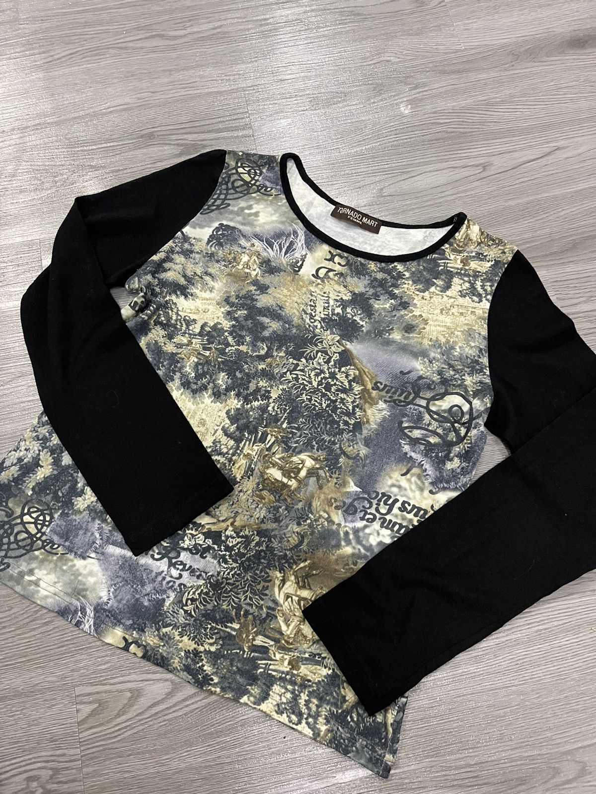 Tornado Mart Stretch Body Shirt With Abstract Design