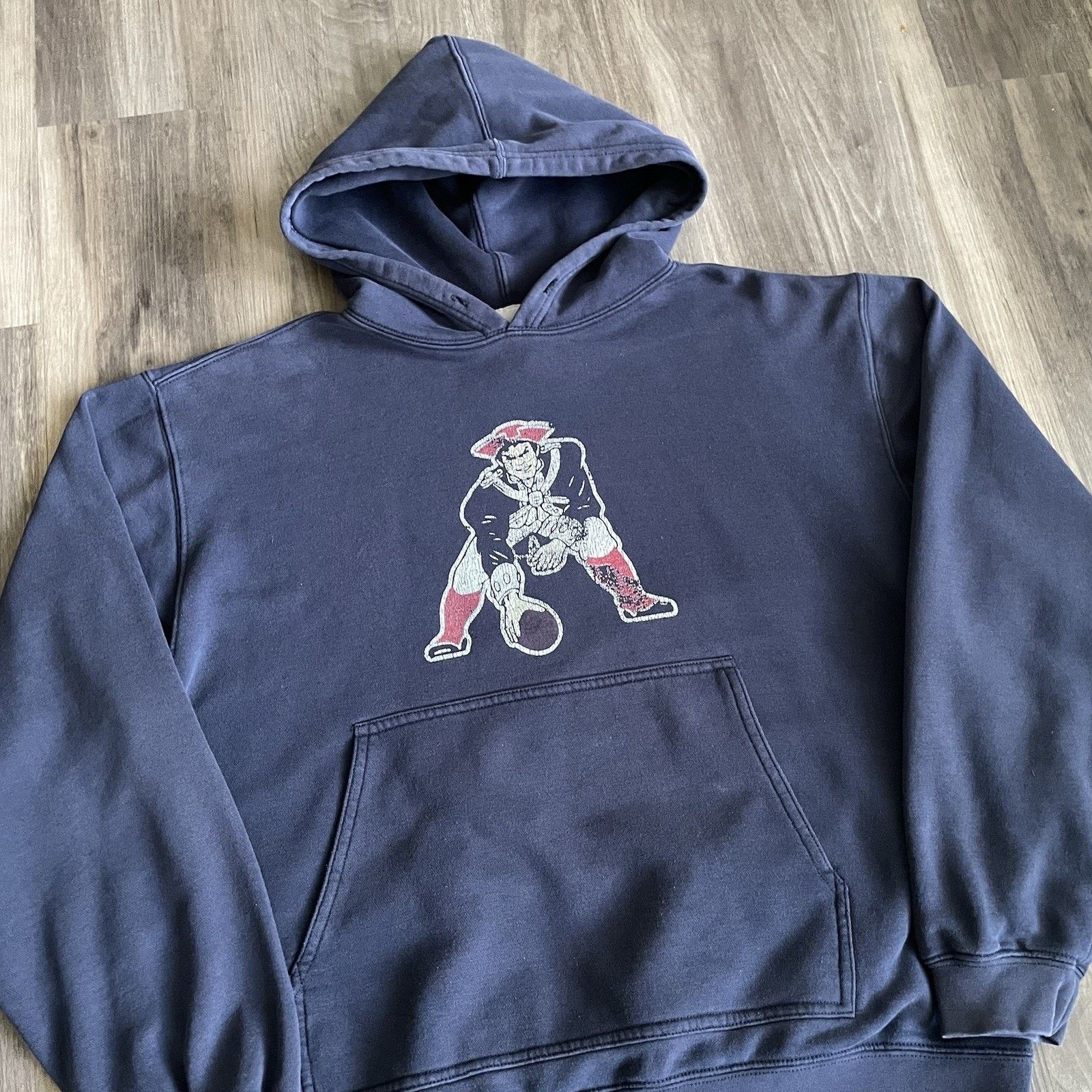 NFL × Reebok × Vintage Vintage Reebok New England Patriots Hoodie Size M NFL Boxy Size US M / EU 48-50 / 2 - 2 Thumbnail