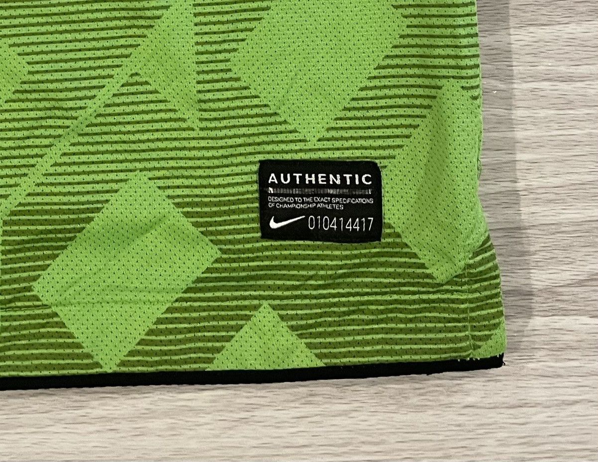 Nike Nike 2010/11 Celtic FC Soccer Jersey 381815-304 Men’s Medium Size US M / EU 48-50 / 2 - 2 Thumbnail
