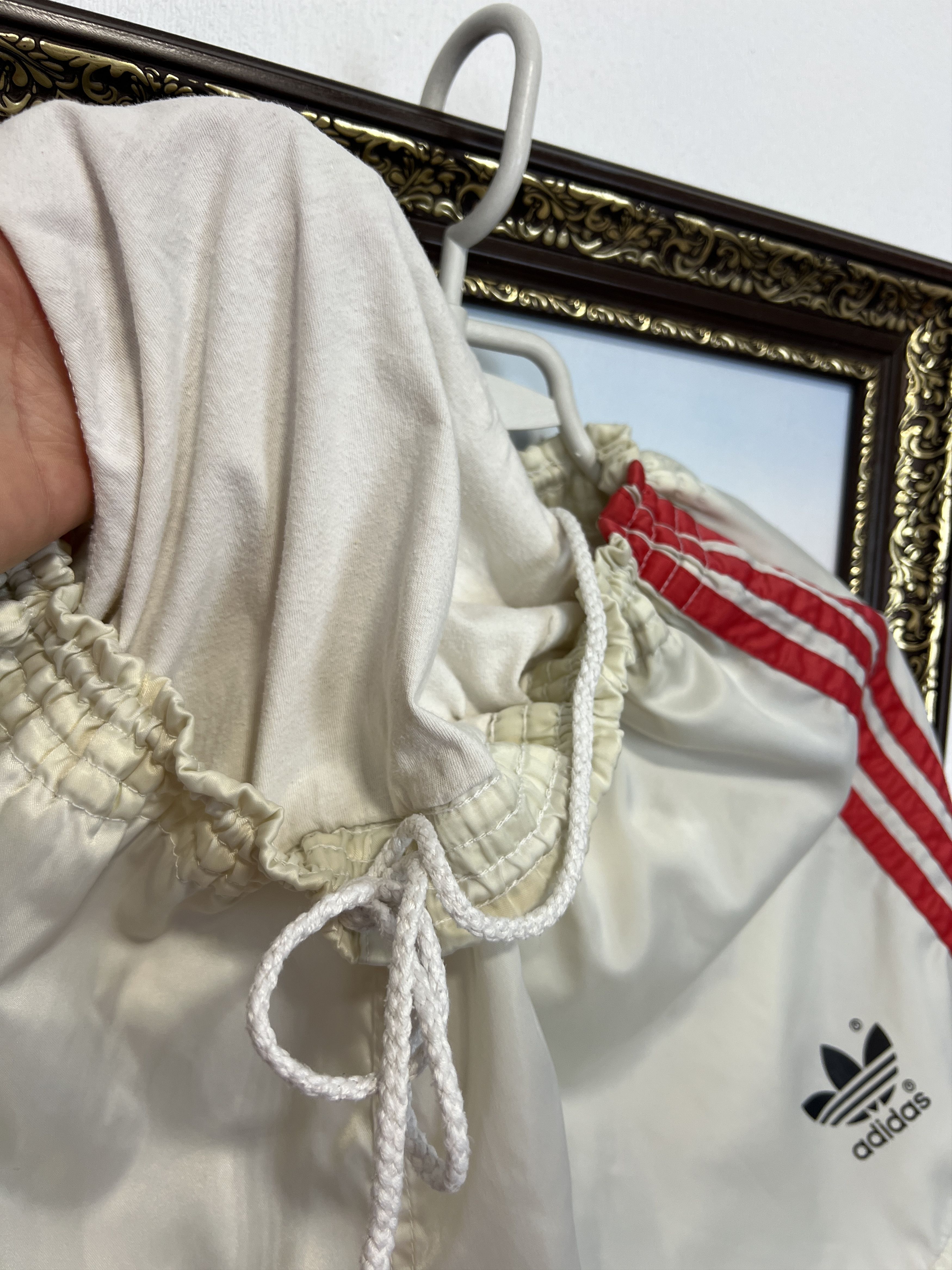 Adidas Vintage Adidas Nylon White Shorts Run Athletic Rare Hype Size US 34 / EU 50 - 8 Thumbnail