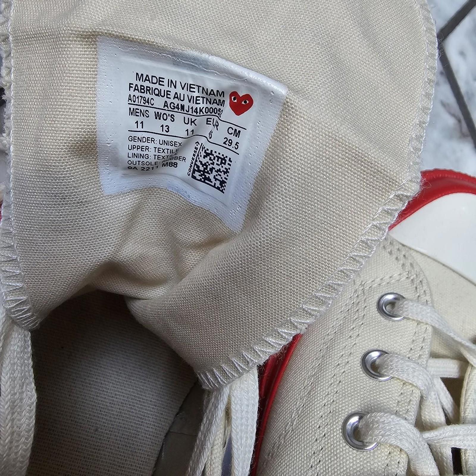 Comme des Garcons PLAY Comme des Garçons Play Men's Cream and Red Converse Trainers Size US 11 / EU 44 - 4 Thumbnail