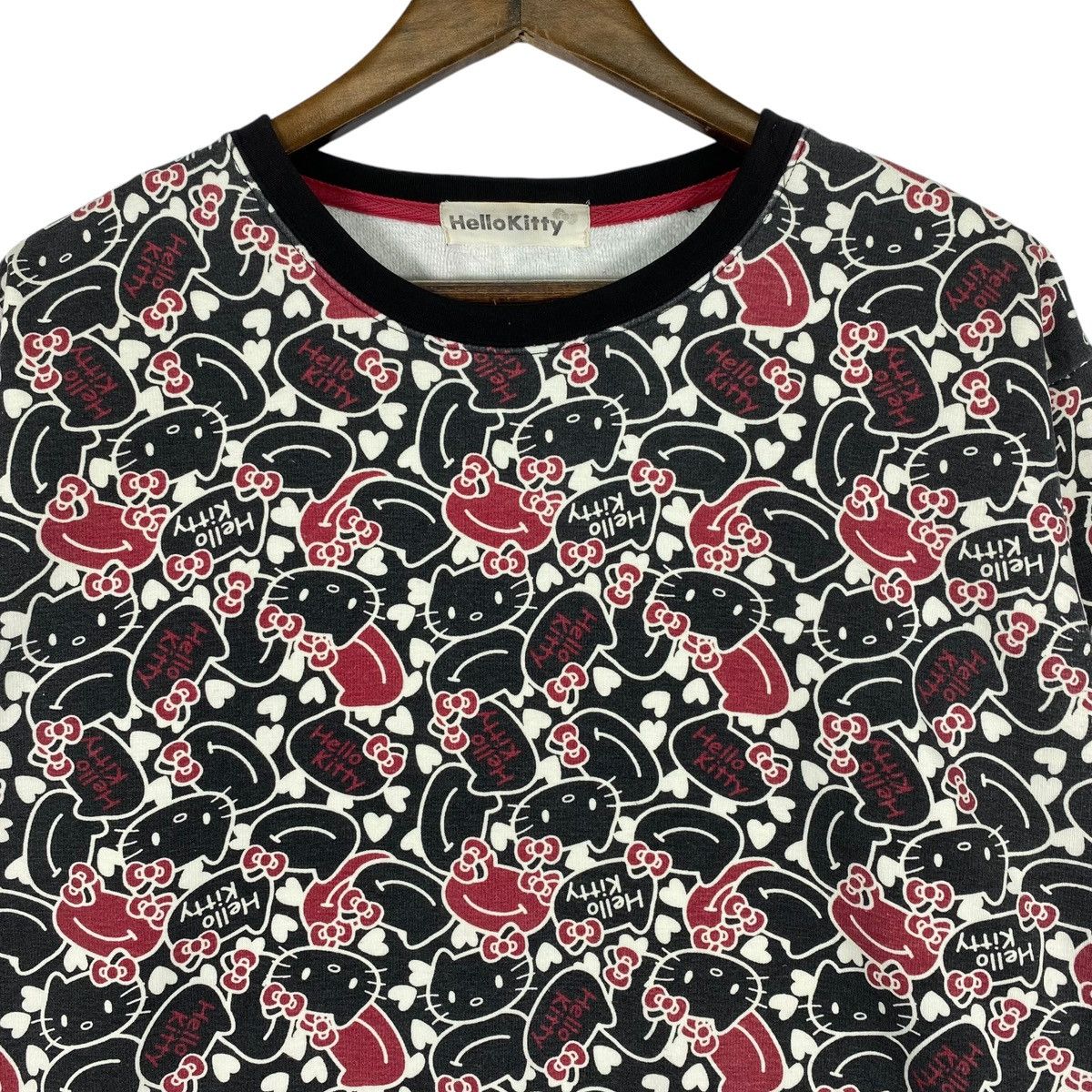 Japanese Brand × Vintage Vintage Hello Kitty Sweatshirt Crewneck Black Pullover Size XL / US 12-14 / IT 48-50 - 4 Thumbnail