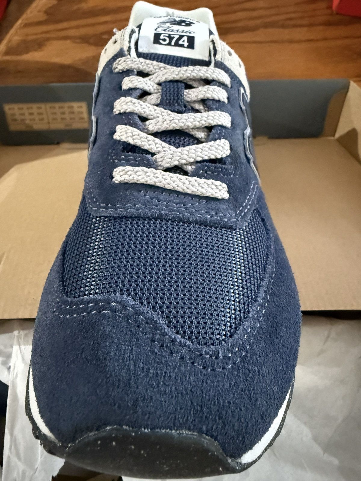 New Balance Men’s Newbalance 574 running shoe size 8 NEW Size US 8 / EU 41 - 3 Thumbnail