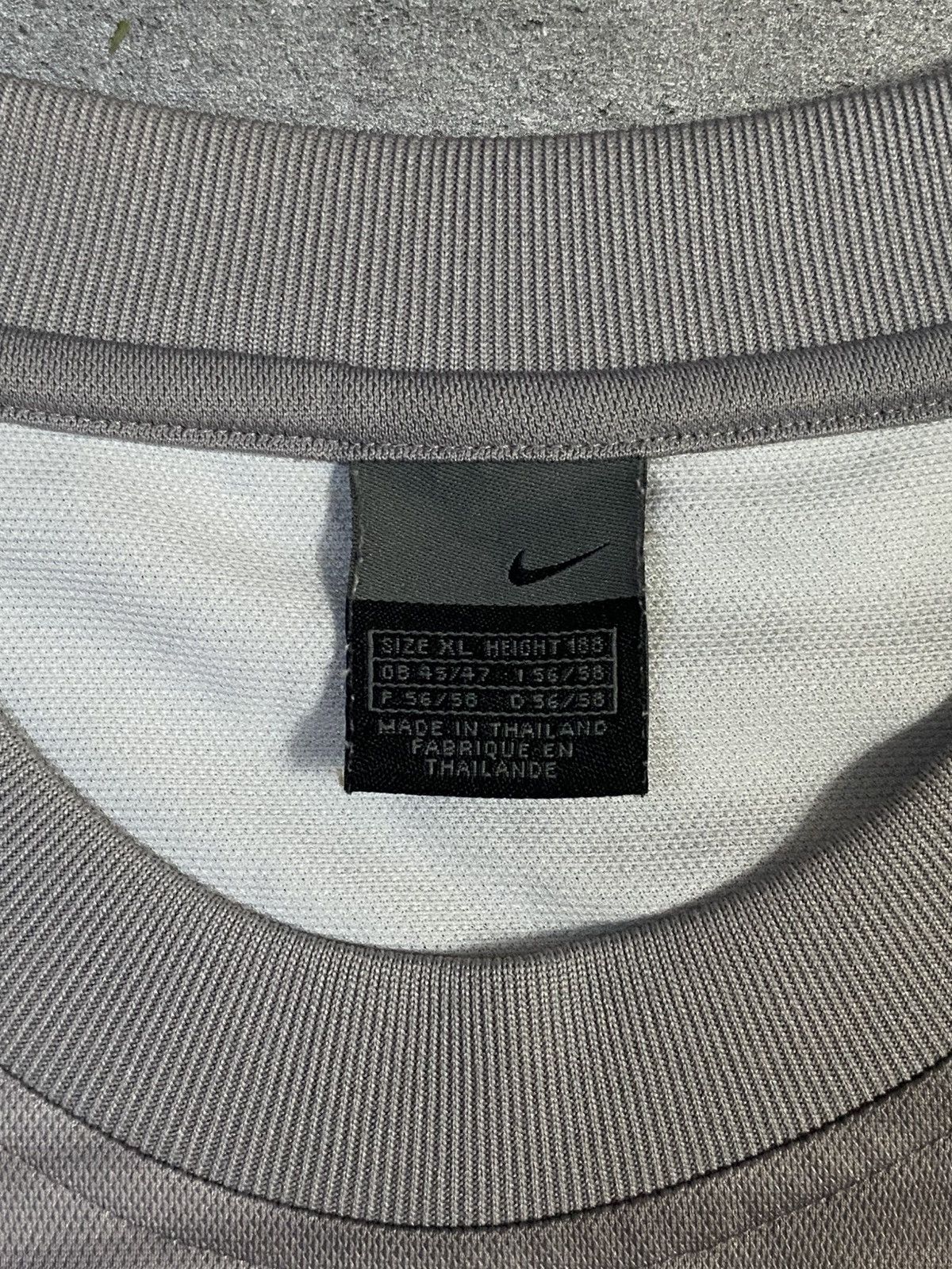 Nike Rare Vintage T-Shirt Nike Centr Logo Small Swoosh Drill Y2K Size US XL / EU 56 / 4 - 4 Thumbnail
