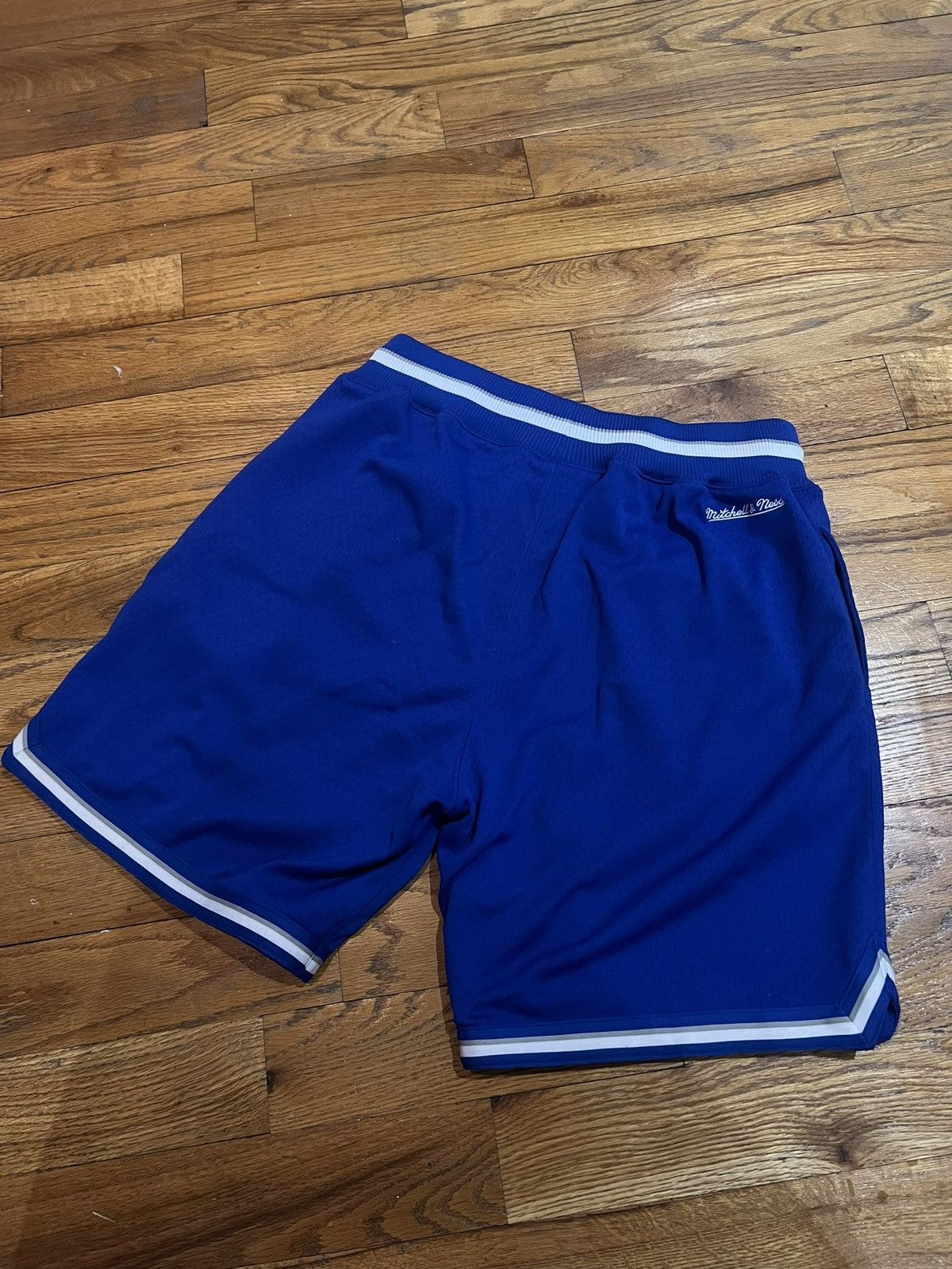 Mitchell & Ness LOS ANGELES DODGERS SHORTS Size US 34 / EU 50 - 2 Thumbnail