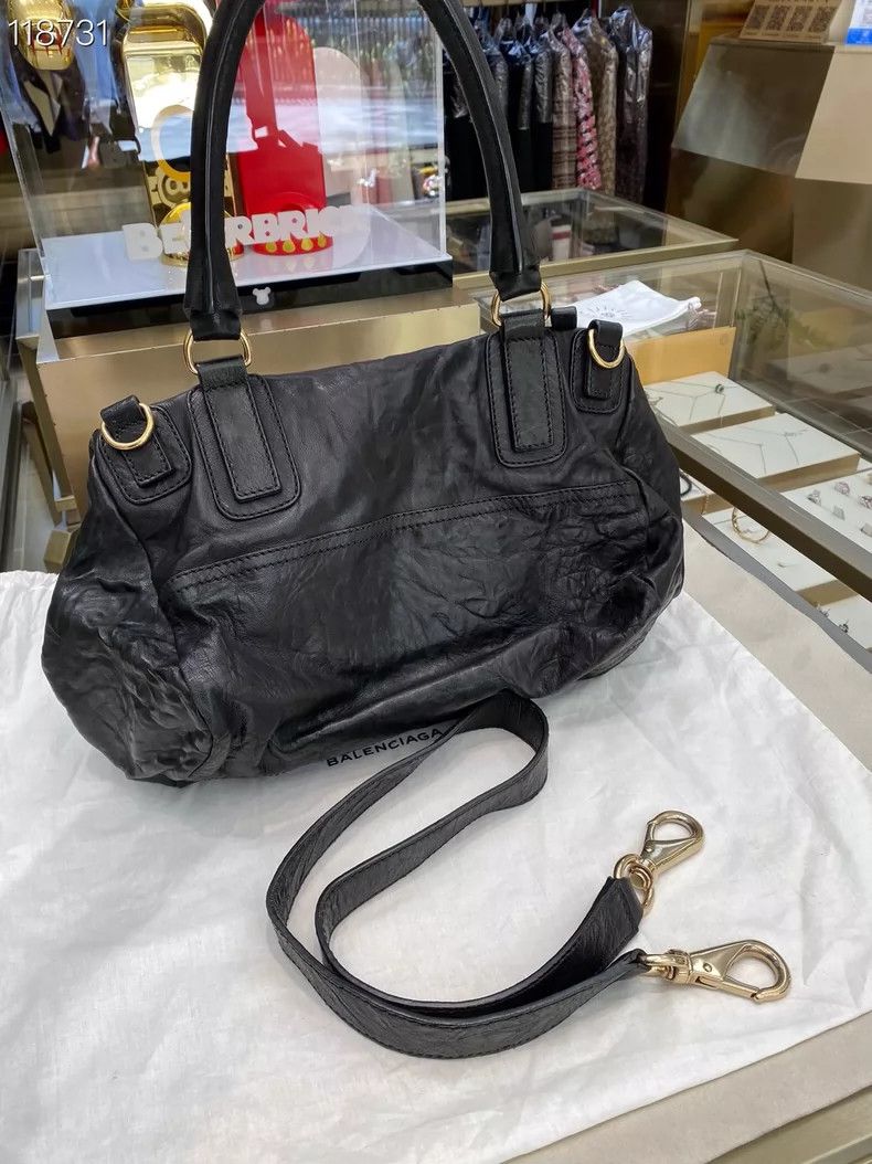 Givenchy Givenchy 077866v248 Black Leather Wrinkled Old Pandora Box Size ONE SIZE - 2 Thumbnail