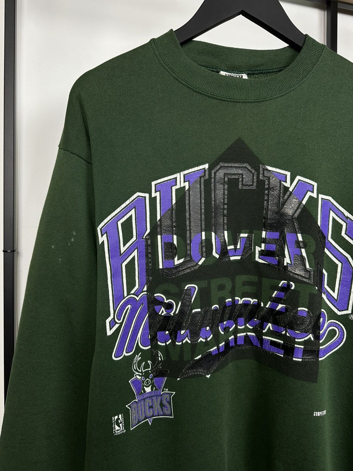 BetterTM × Dover Street Market Dover Street Market Milwaukee Bucks NBA Team DSM Sweatshirt Size US M / EU 48-50 / 2 - 2 Thumbnail