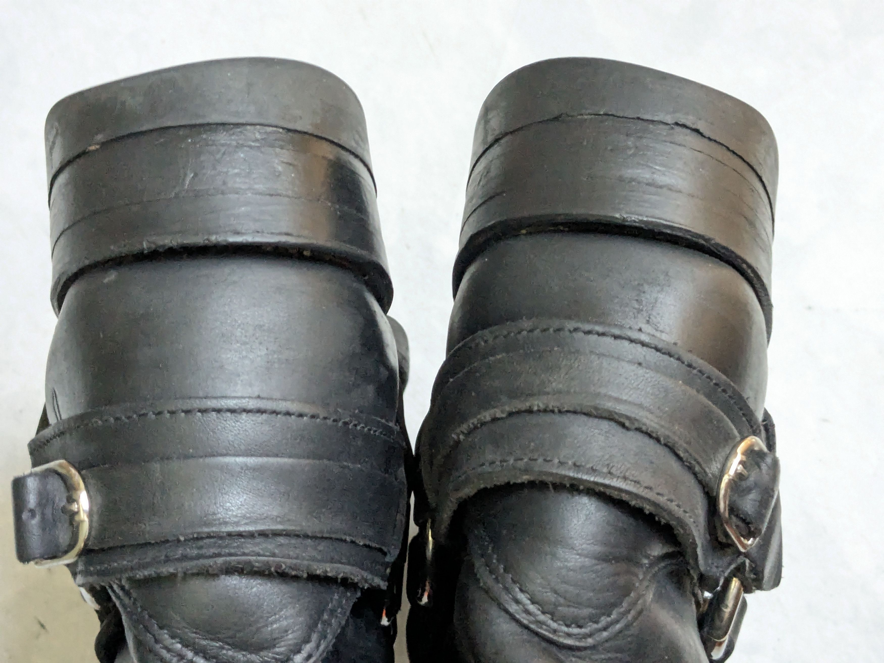 Frye Frye Harness Black Leather 9 W Wide Leather Buckle Belted Size US 9 / EU 42 - 16 Thumbnail