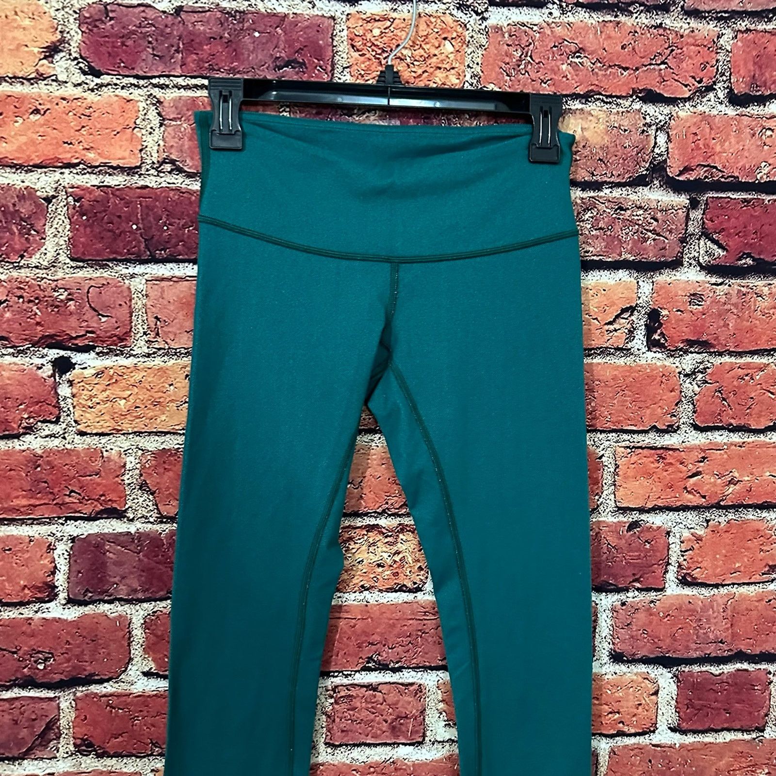 Lululemon Lululemon full through leggings size 4 Size 27" / US 4 / IT 40 - 2 Thumbnail