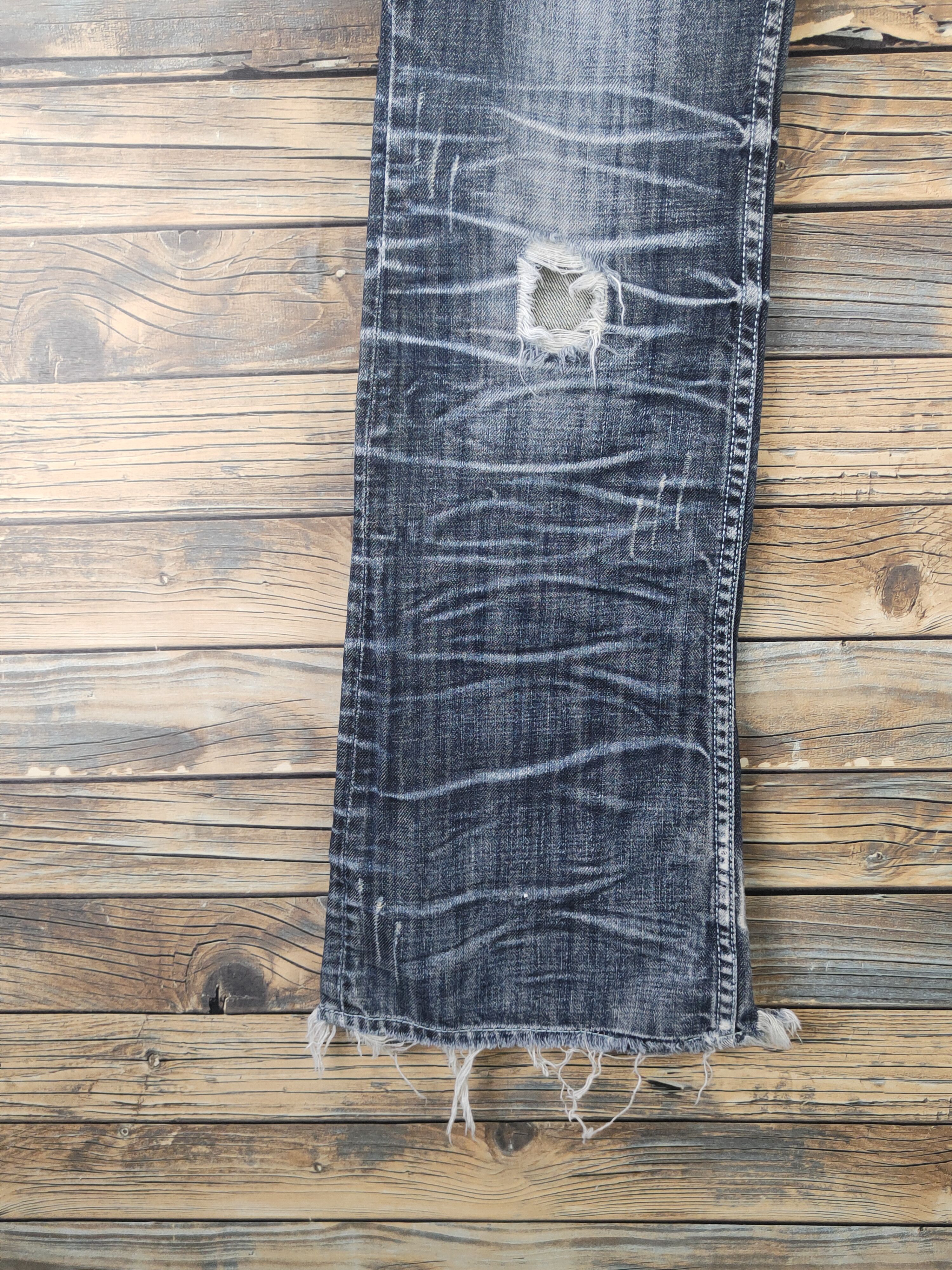 semanticdesign DL Semanticdesign Dark Blue Distressed Ripped Jeans #46-012 Size US 32 / EU 48 - 4 Thumbnail