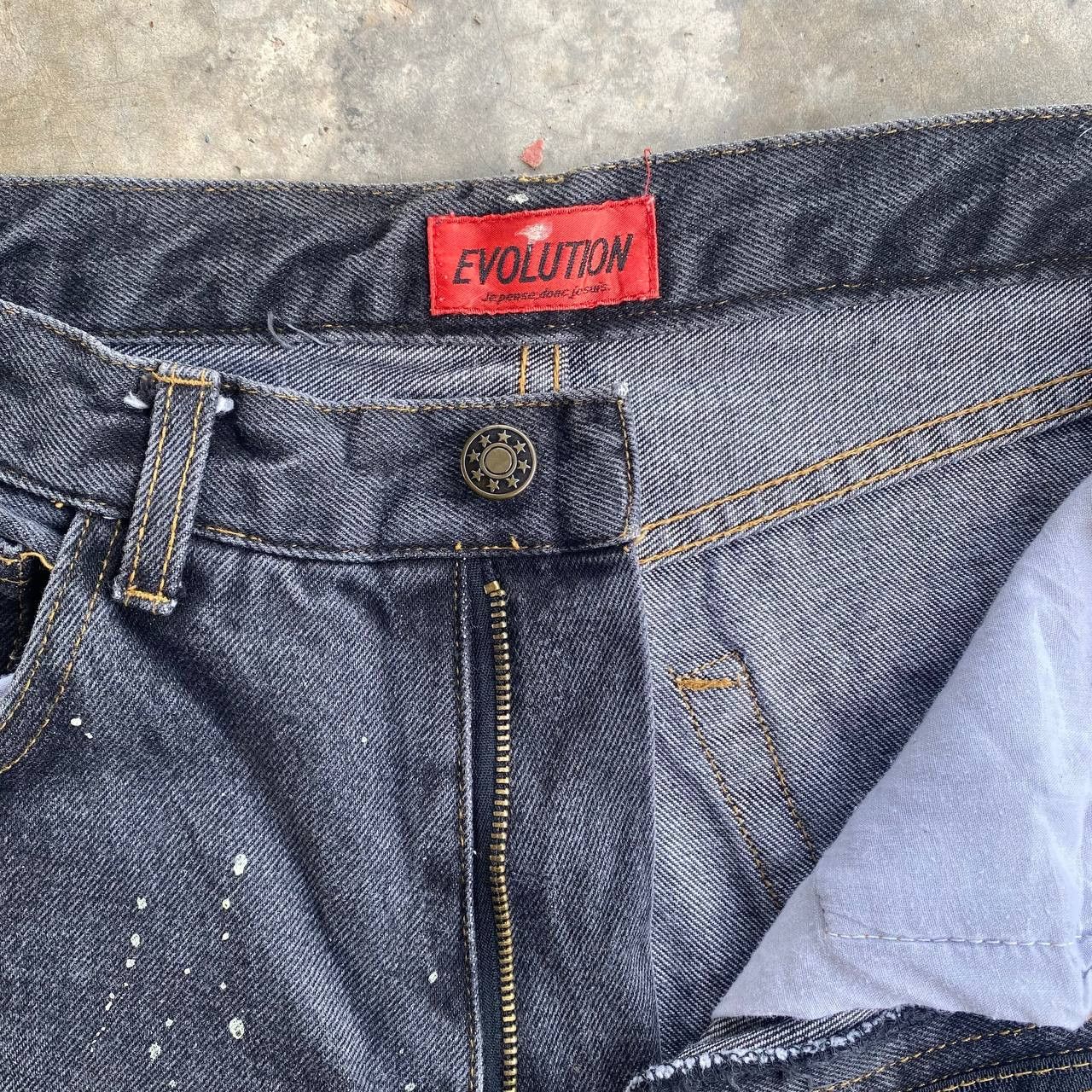 Japanese Brand EVOLUTION JE PENSE DISTRESSED PAINTED SPIDERWEB FADED BLACK Size US 30 / EU 46 - 3 Thumbnail