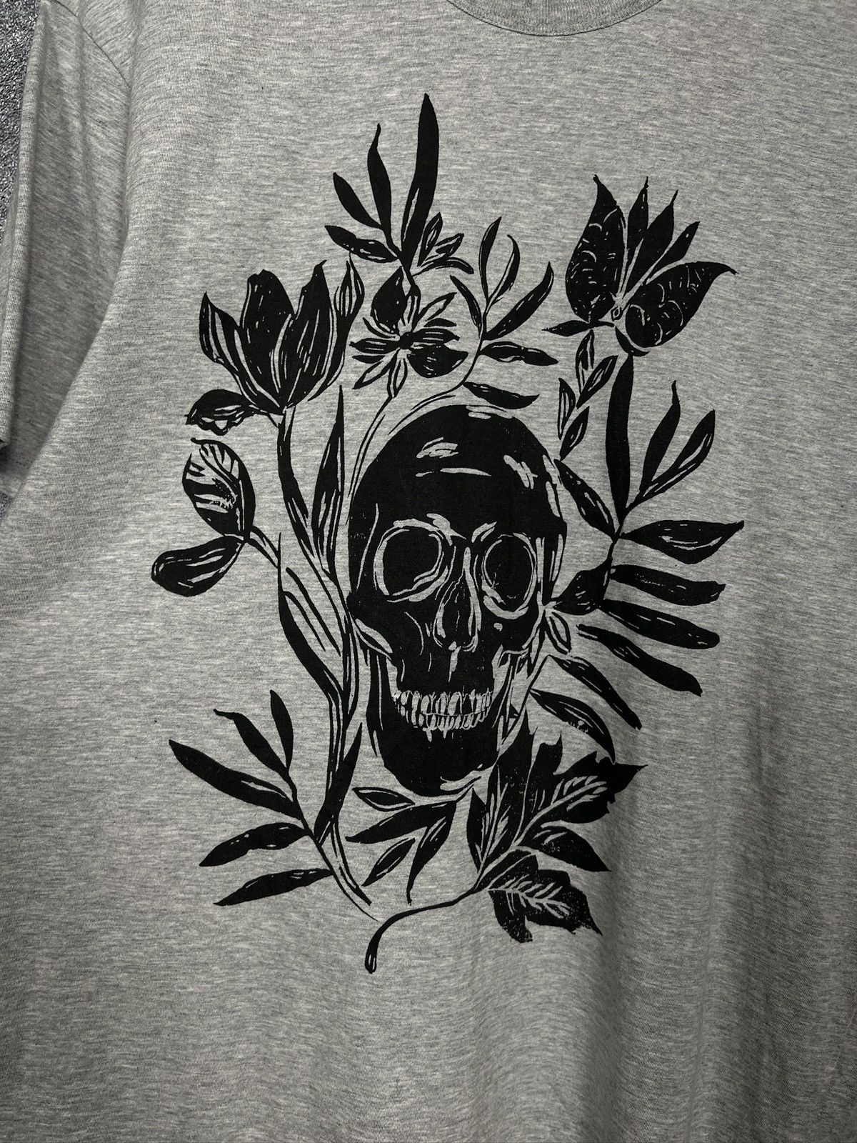 Alexander McQueen Alexander McQueen Skull Logo Gray T-shirt Size M Size US M / EU 48-50 / 2 - 5 Thumbnail