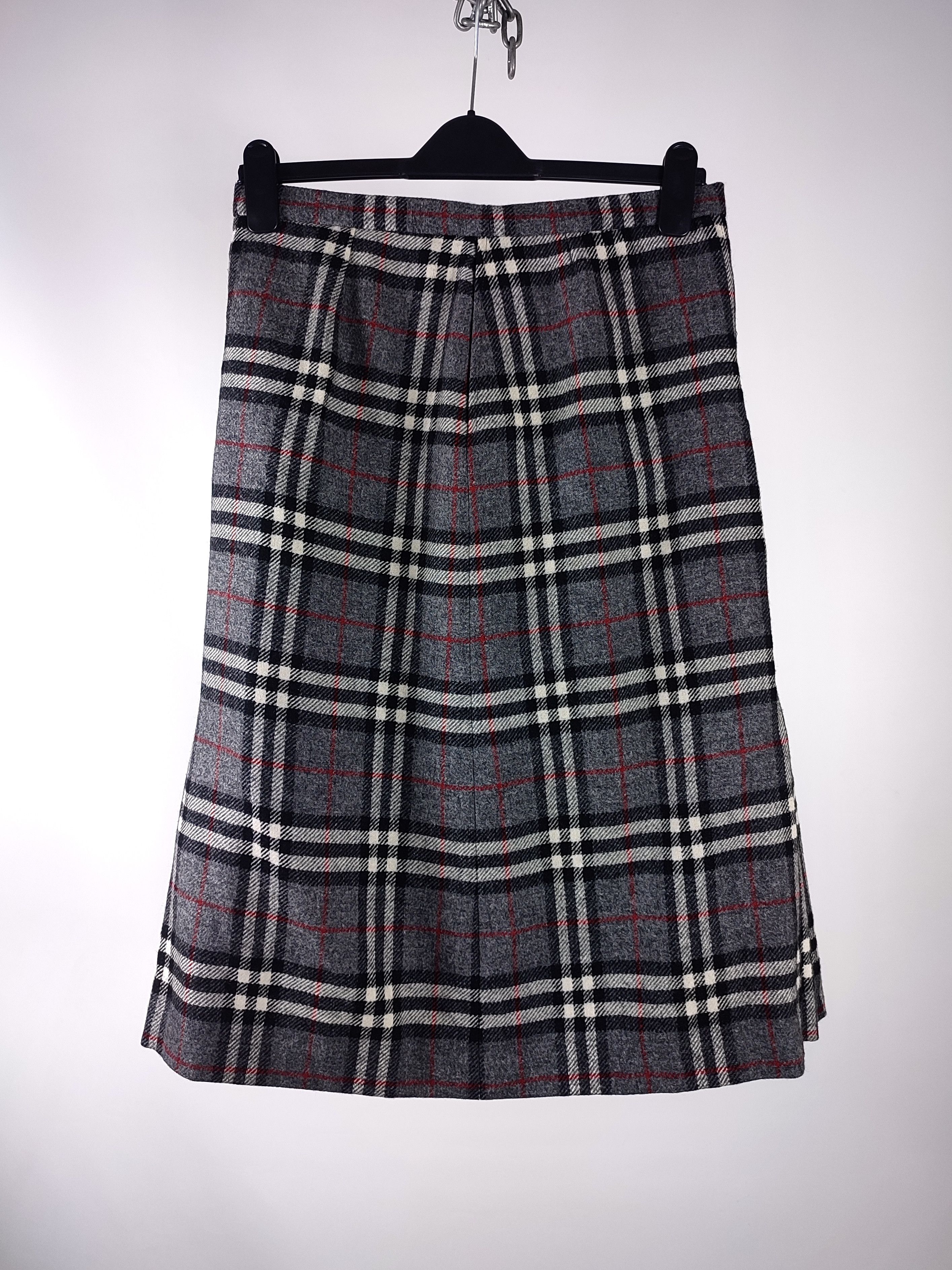 Burberry 90s Burberry Nova Check Wool Mid Skirt Size 28" / US 6 / IT 42 - 3 Thumbnail