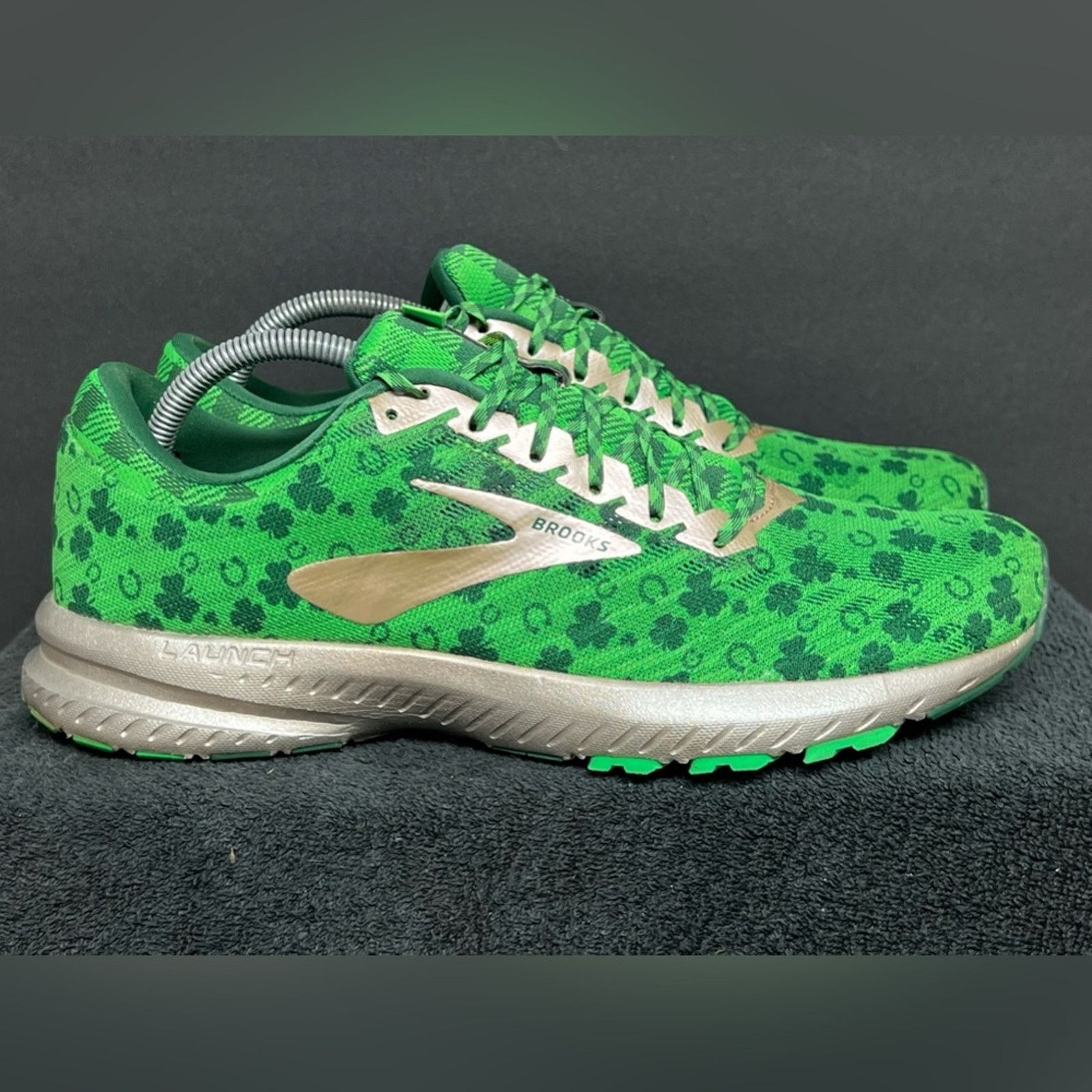 Brooks Run Lucky Launch Patrick's Day Irish Shoes RARE - Main Image