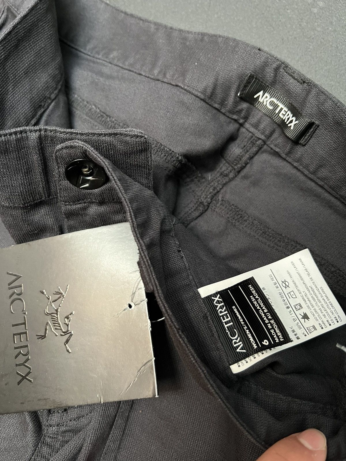 Arc'teryx Womens Arcteryx gray/carbon pants size 6 murrin womens pants Size 28" / US 6 / IT 42 - 7 Thumbnail
