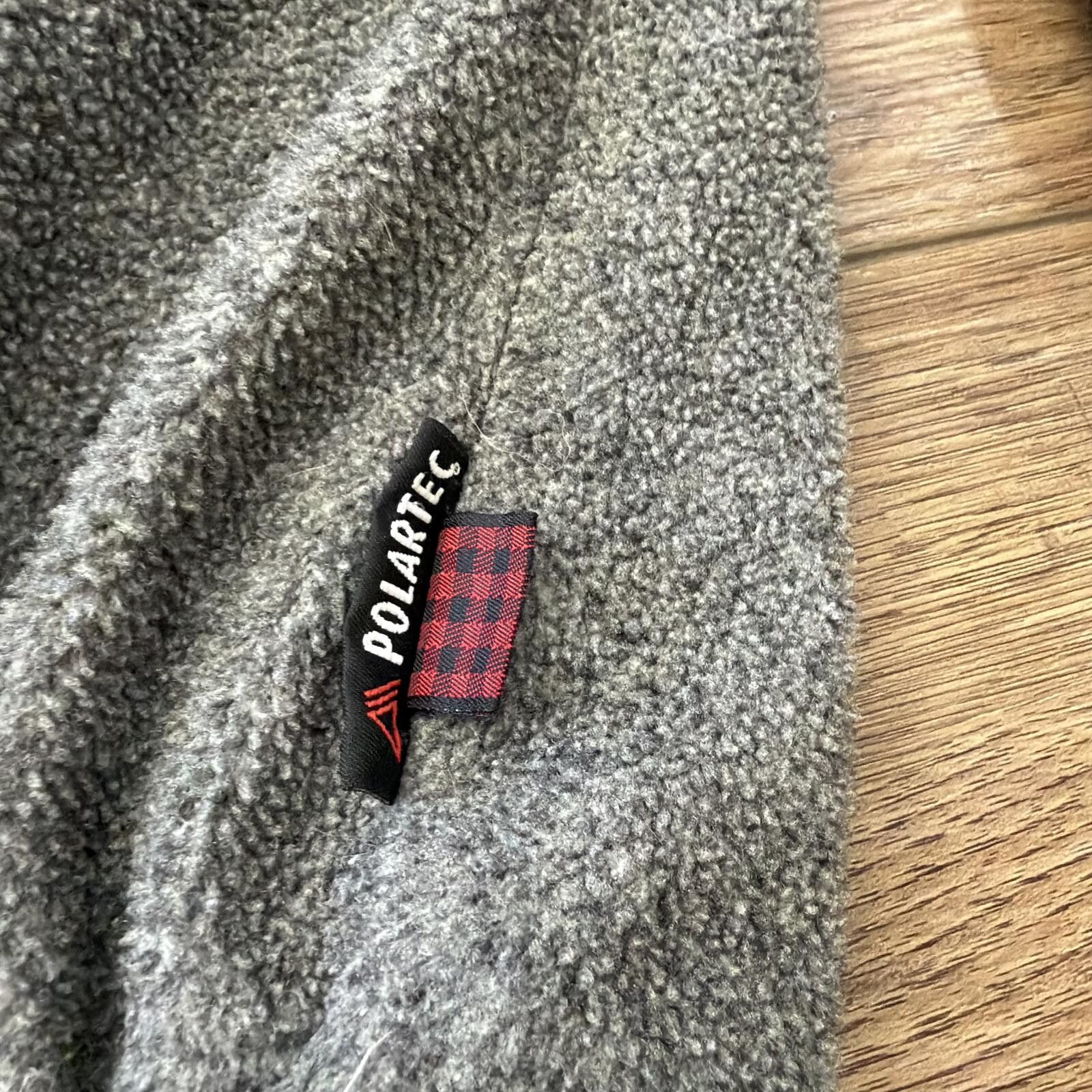 Woolrich Woolen Mills Vintage Woolrich Polartec Fleece Two Tone Pullover Sweater Size US L / EU 52-54 / 3 - 3 Thumbnail