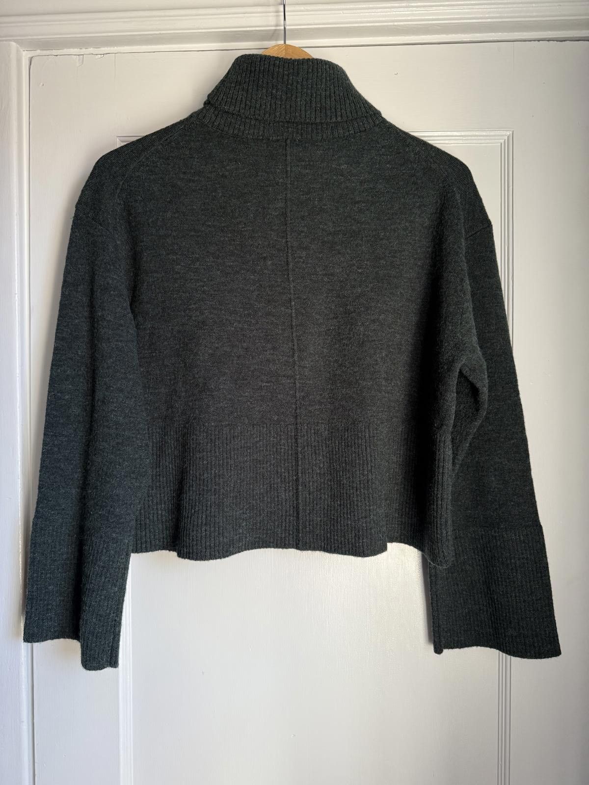 Designer & Other Stories Boxy Turtle Neck Sweater with Bell Sleeves Size S / US 4 / IT 40 - 3 Thumbnail