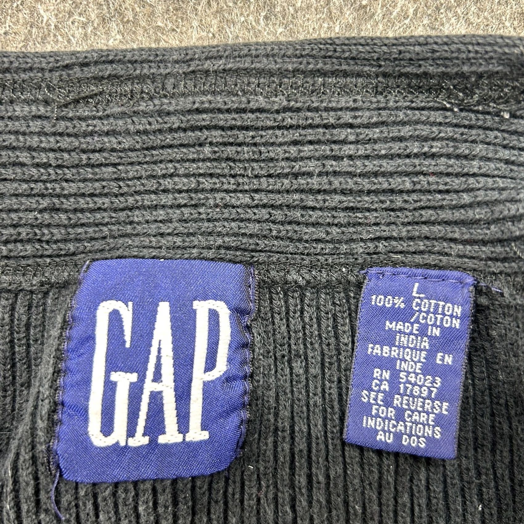 Gap VINTAGE Gap Sweater Mens Large Black Pullover V Neck Ribbed Knit Cotton 90s Mens Size US L / EU 52-54 / 3 - 4 Thumbnail