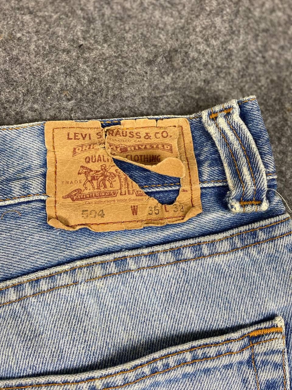 Levi's vintage levis 504 distressed denim nice design Size US 36 / EU 52 - 4 Thumbnail