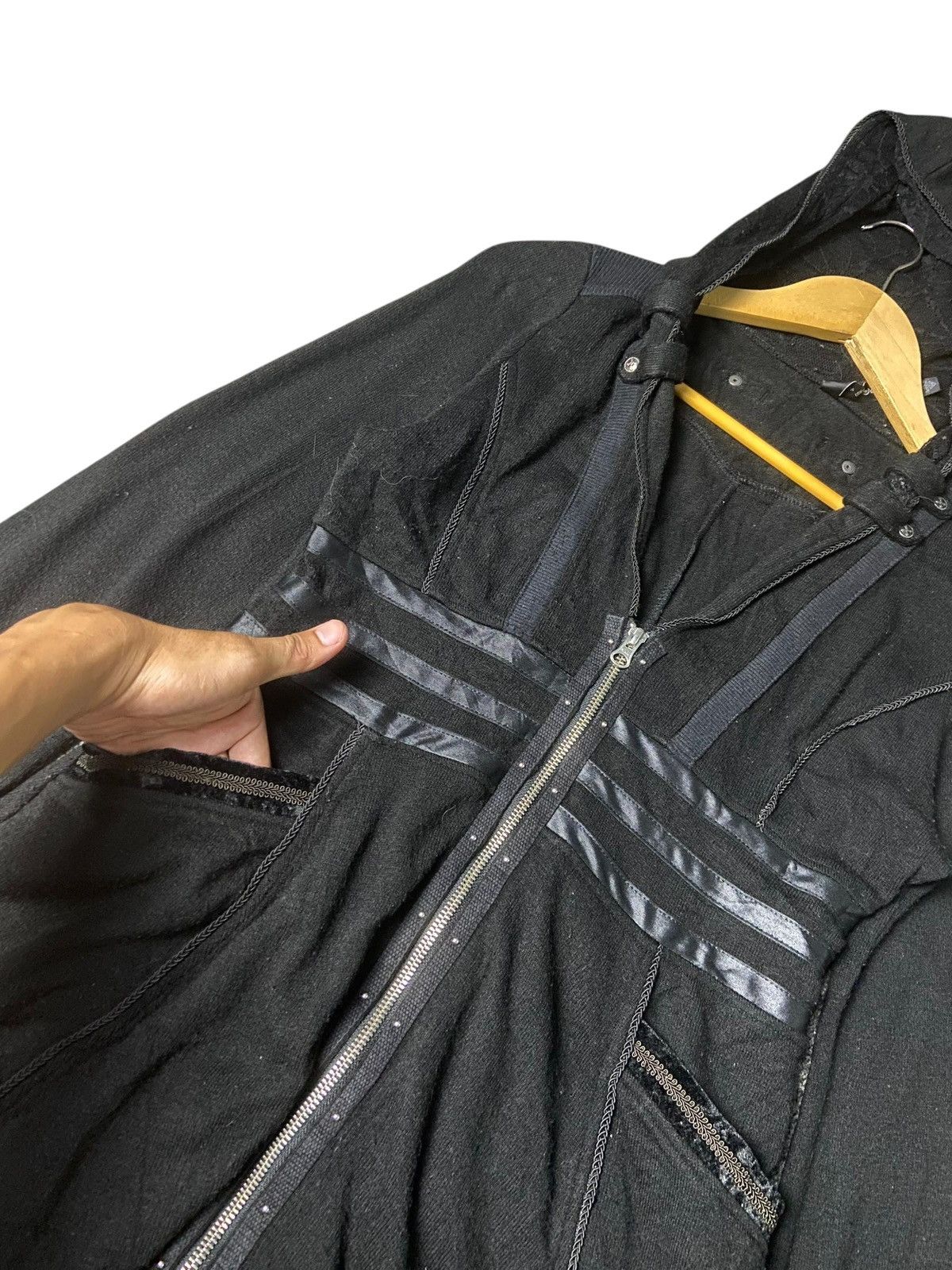 Vintage Ozz Croce Gothic Style Hooded Jacket (147)