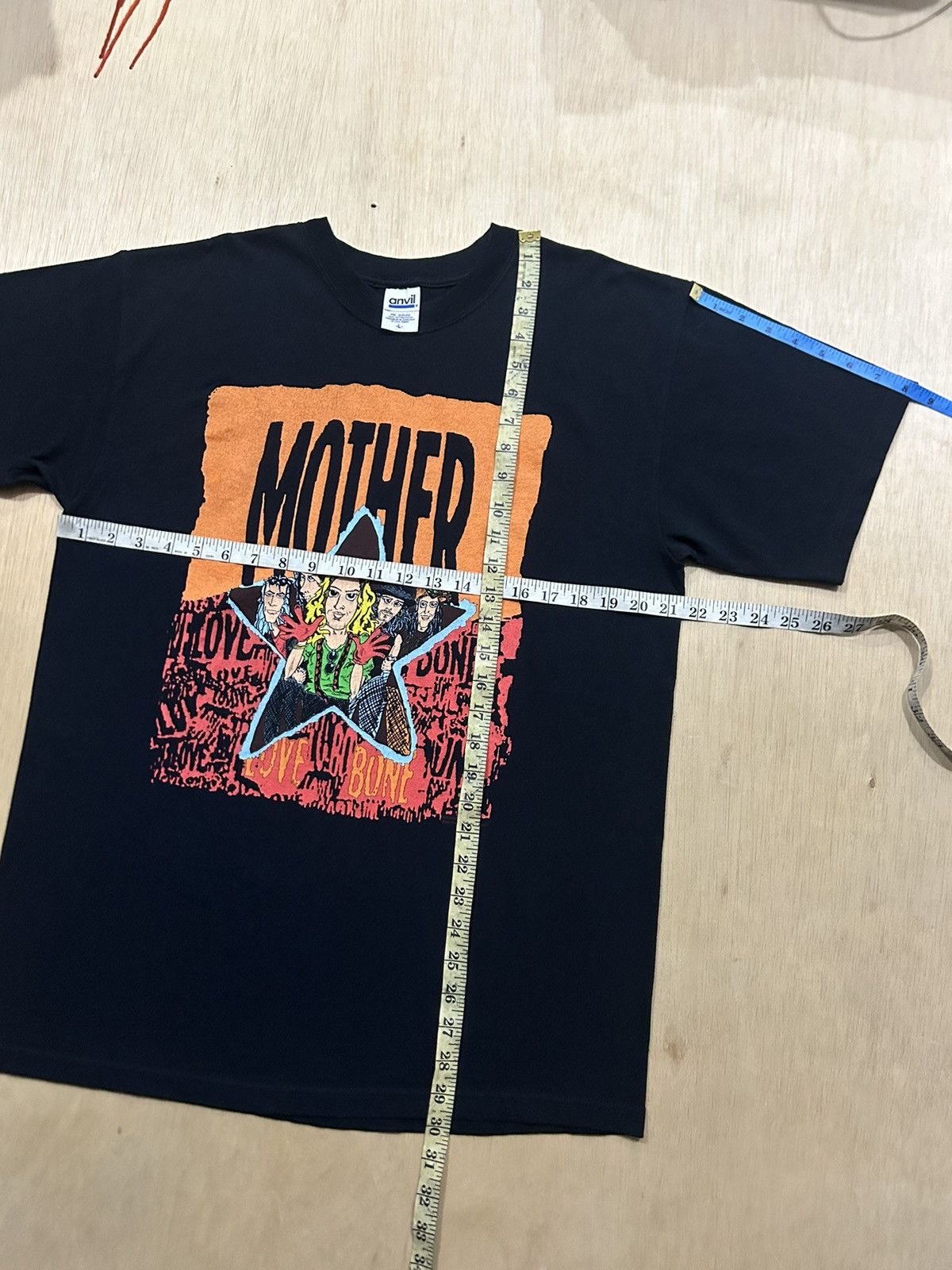 Band Tees 2004 Mother Love Bone Grunge Band Tshirt Size US L / EU 52-54 / 3 - 9 Thumbnail