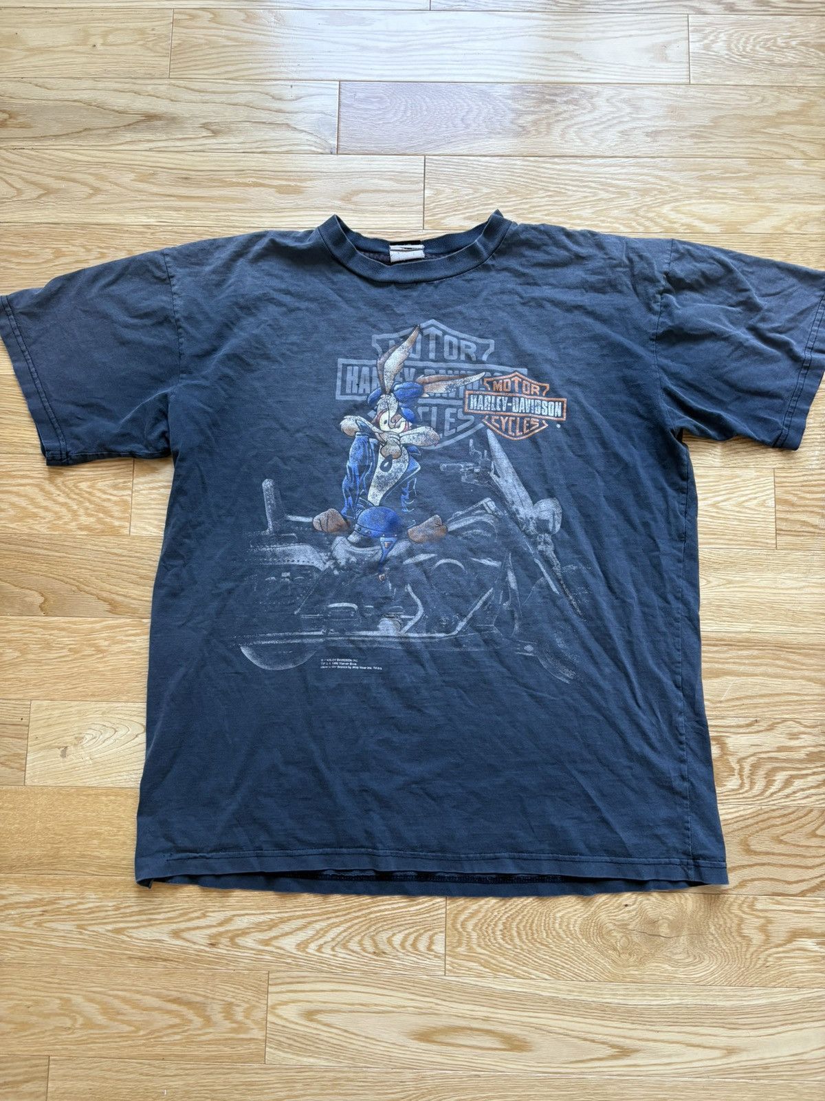 Vintage Vintage Harley Davidson Wile E. Coyote T-Shirt Size US L / EU 52-54 / 3 - 1 Thumbnail