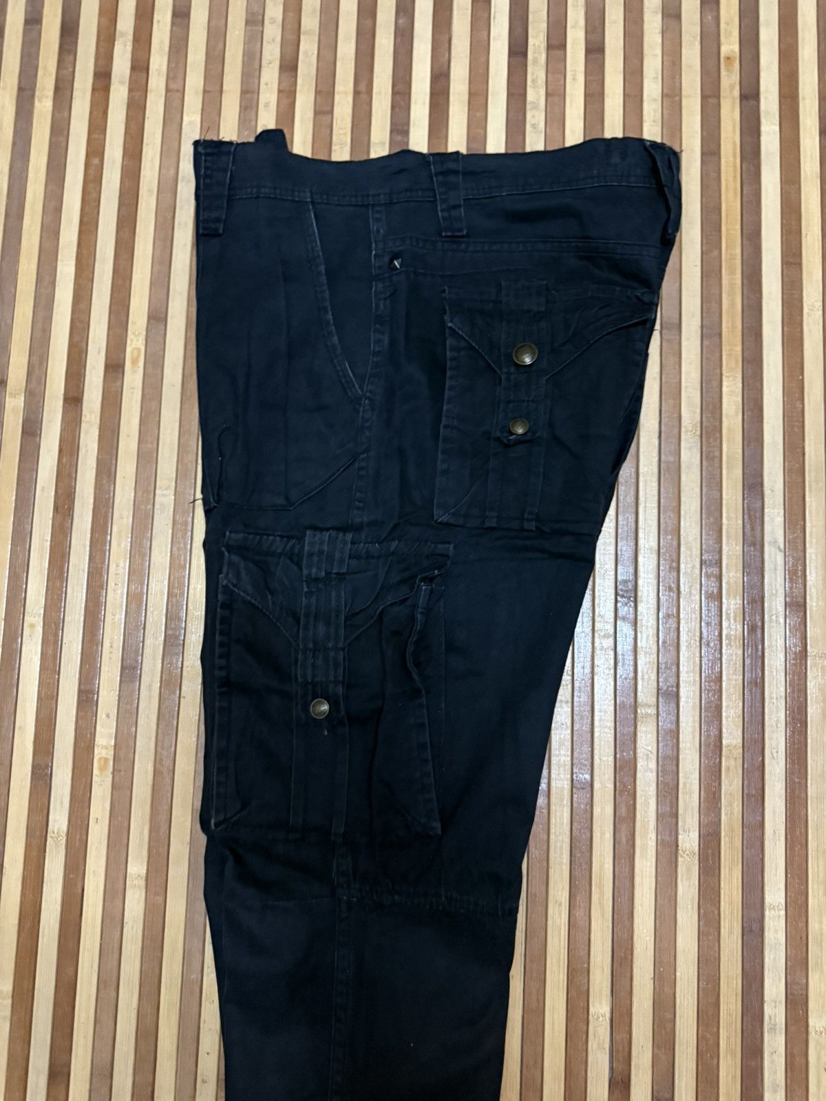 Japanese Brand Japanese Brand Cargo Pants Streetwear Multipocket W34X32 Size US 34 / EU 50 - 9 Thumbnail