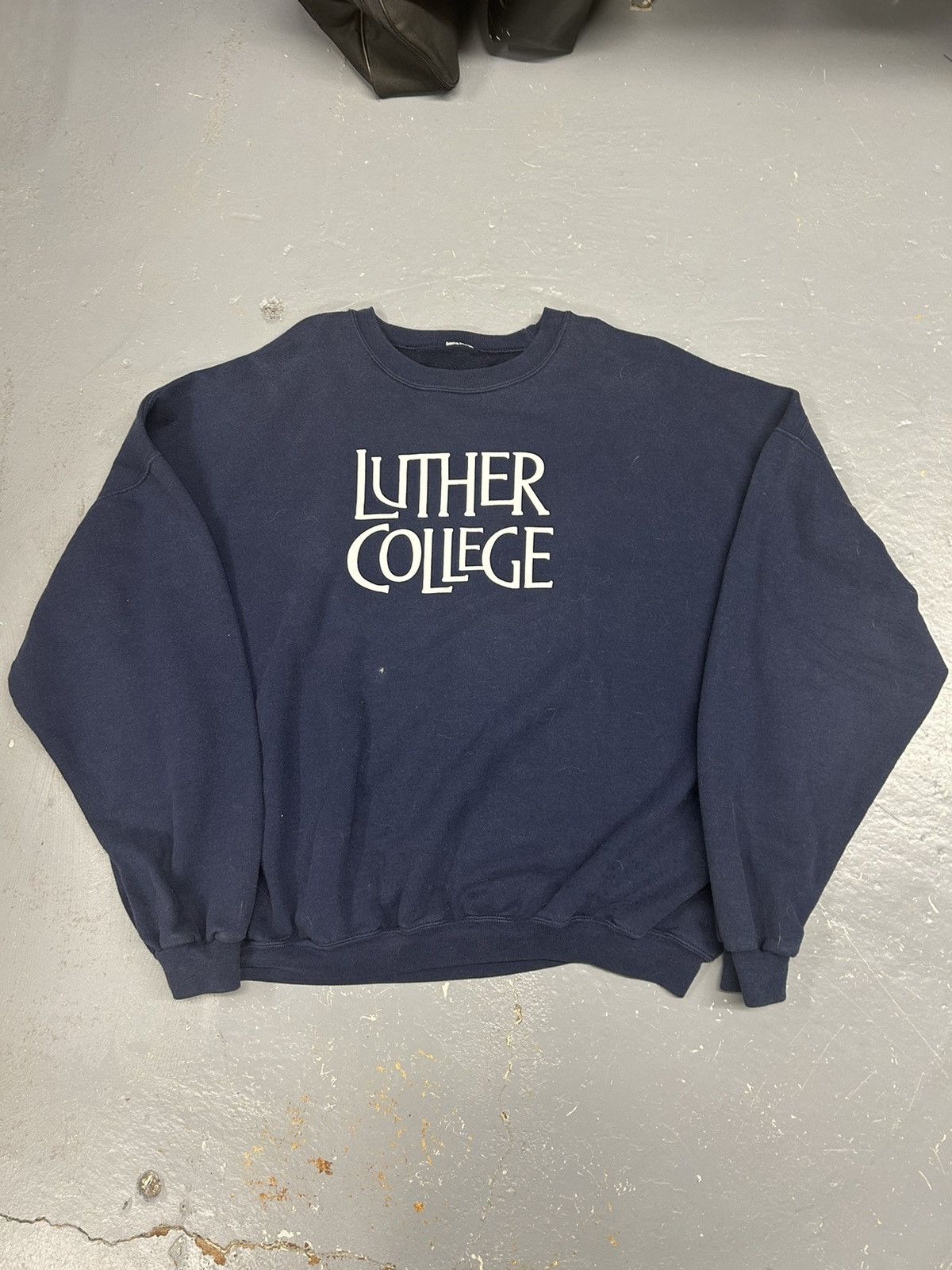 Vintage Crazy Vintage Essential Navy Luther College Crewneck Sweater Size US XXL / EU 58 / 5 - 1 Thumbnail