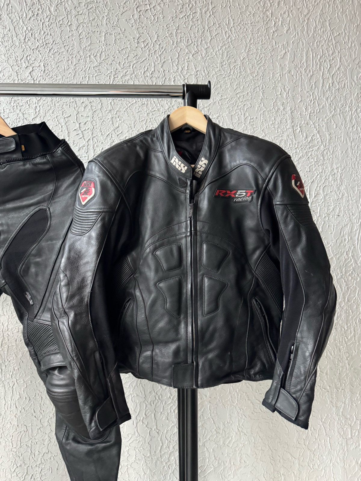 Leather IXS RX5T Vintage Motorcycles Racing Armour Leather Suit Size US M / EU 48-50 / 2 - 3 Thumbnail
