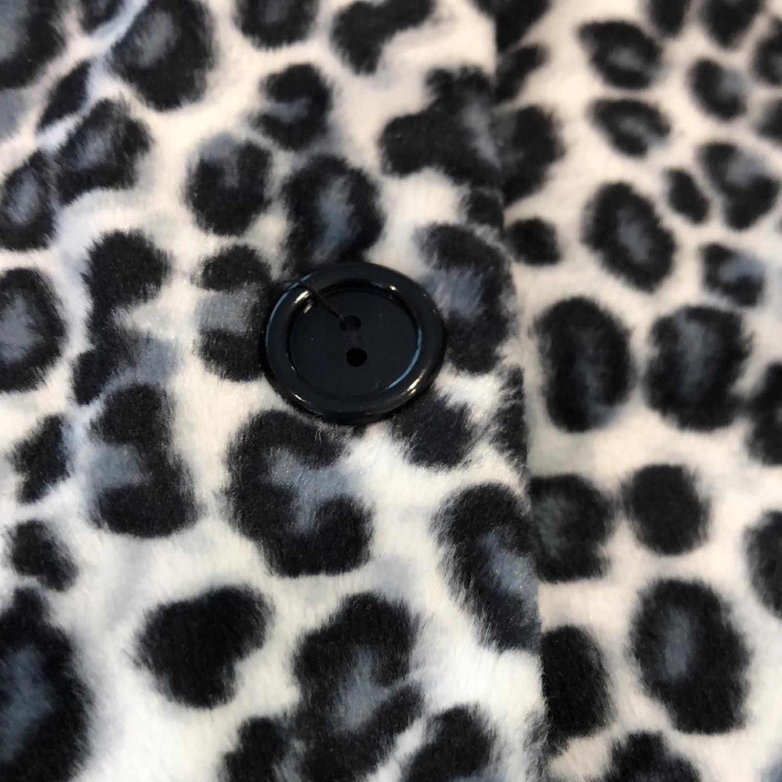 Other Amy Byer plush faux fur leopard print coat plush SZ SM Size S / US 4 / IT 40 - 5 Thumbnail