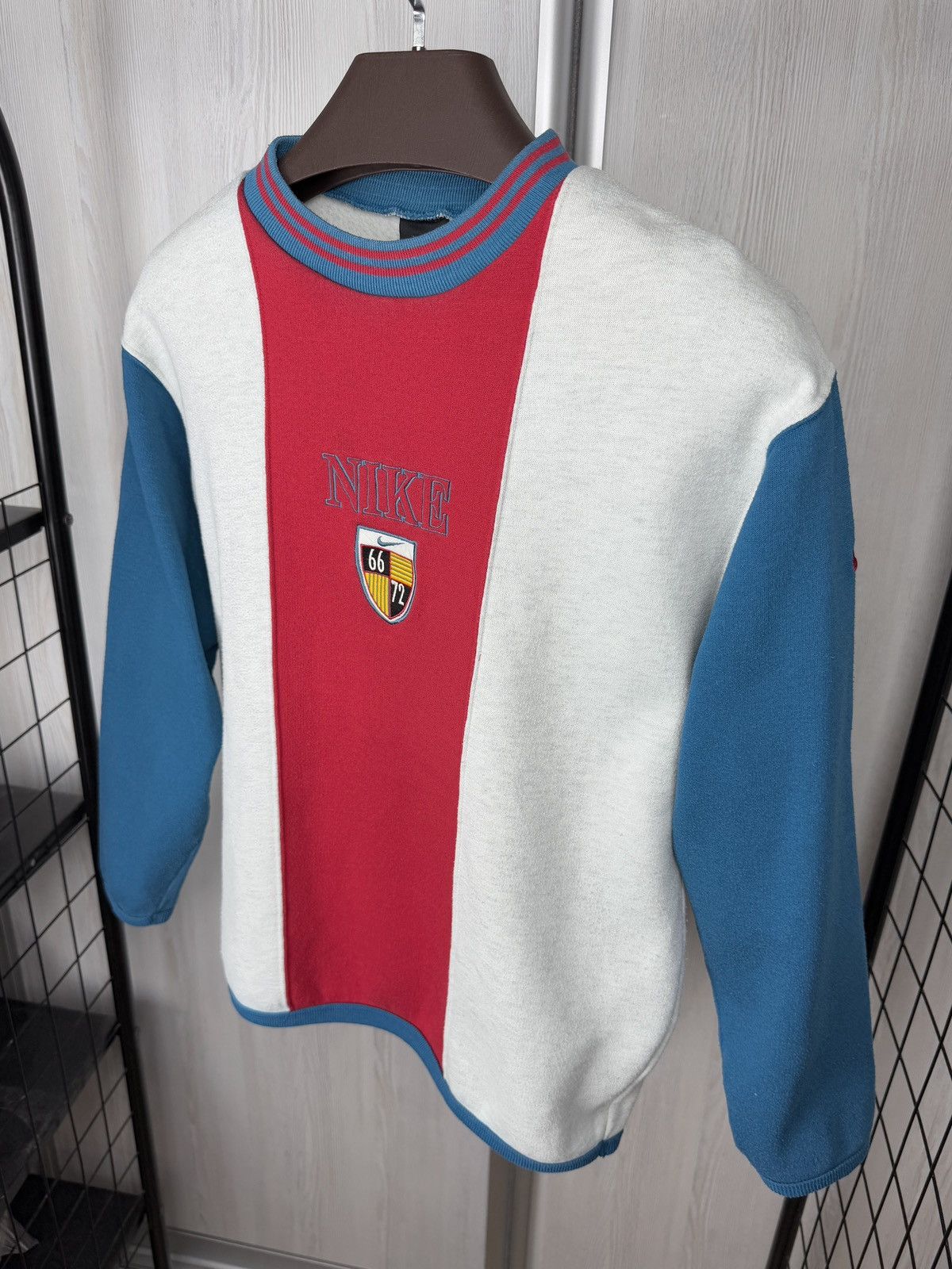Nike Nike vintage 90s big logo women’s sweatshirt colour blocked Size M / US 6-8 / IT 42-44 - 6 Thumbnail