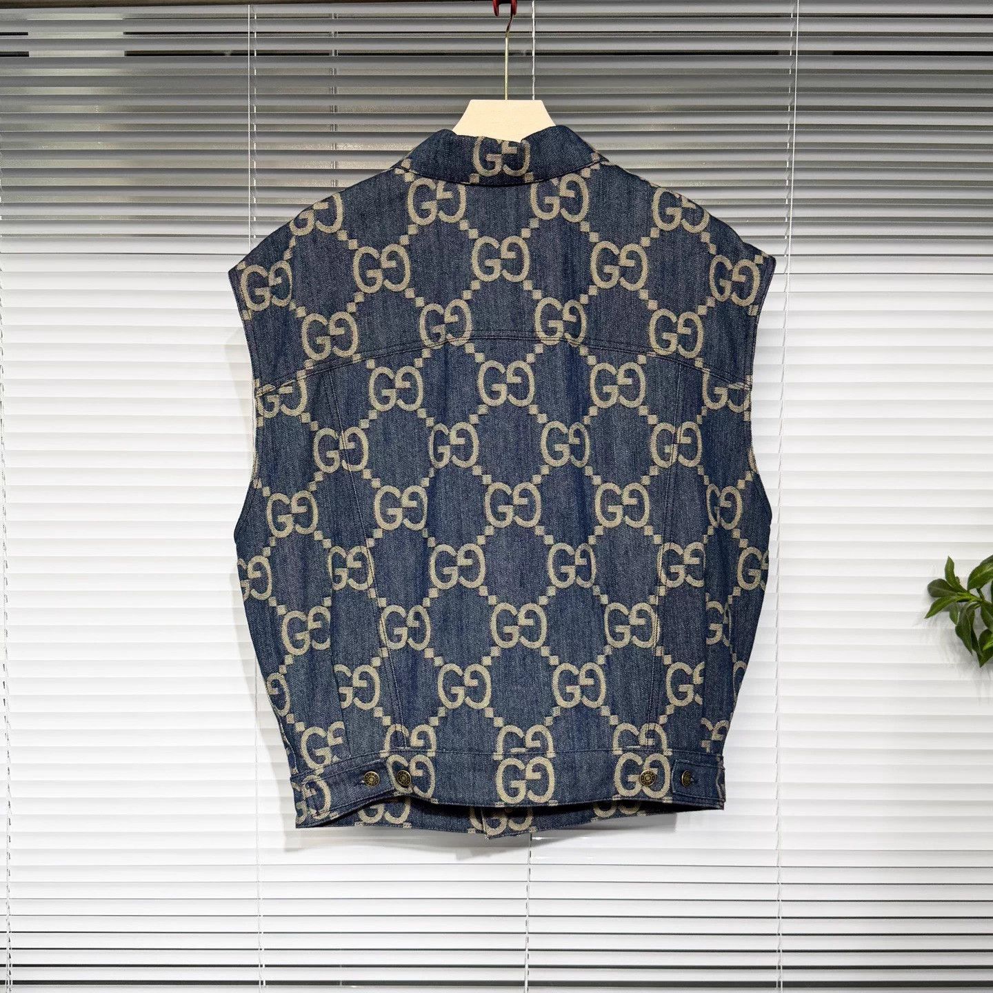 Gucci GUCCI Vest, Size 44, Pineapple Size US S / EU 44-46 / 1 - 2 Thumbnail