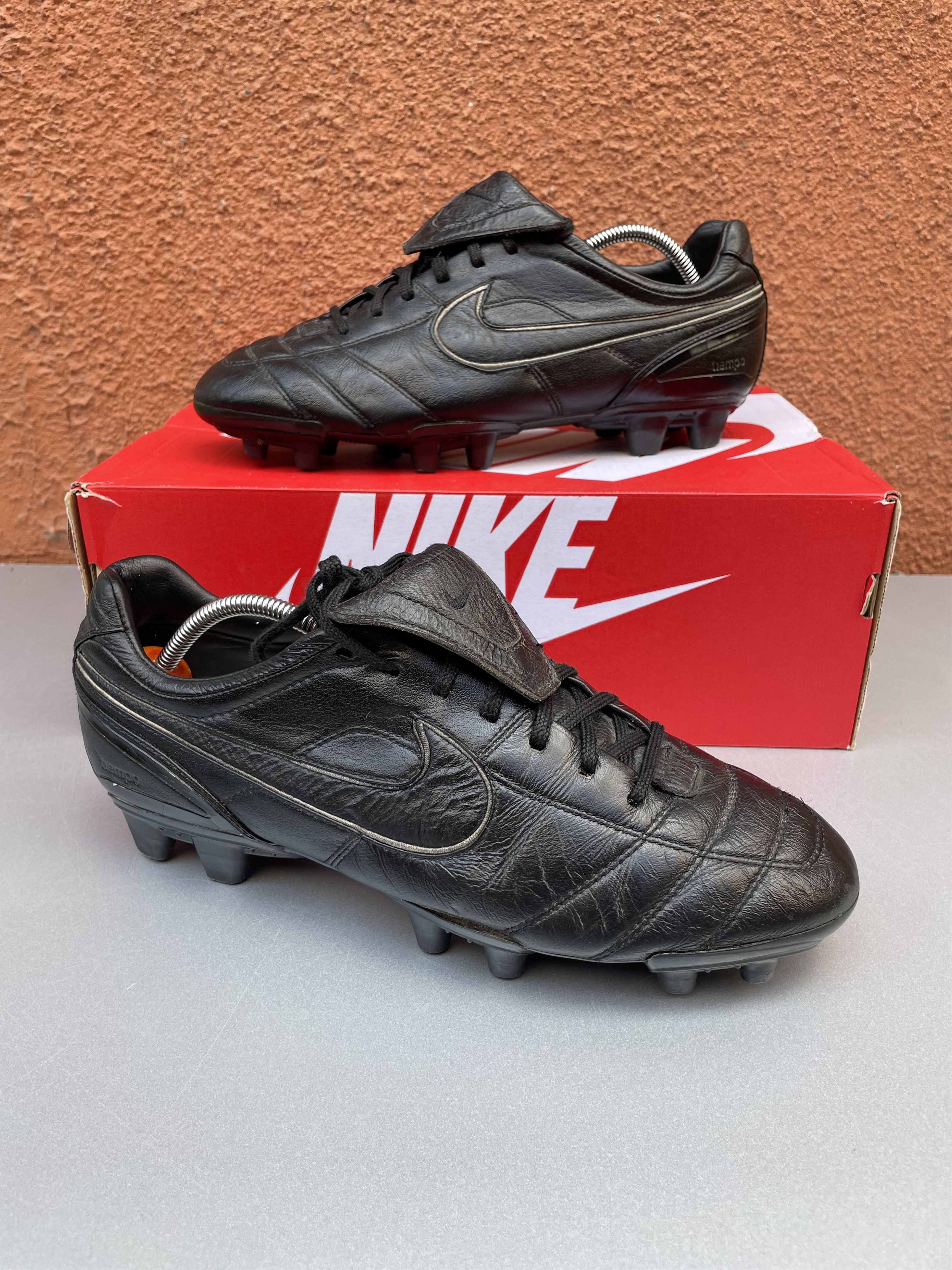 Nike Rare Nike tiempo Ronaldo vintage Size US 9 / EU 42 - 2 Thumbnail
