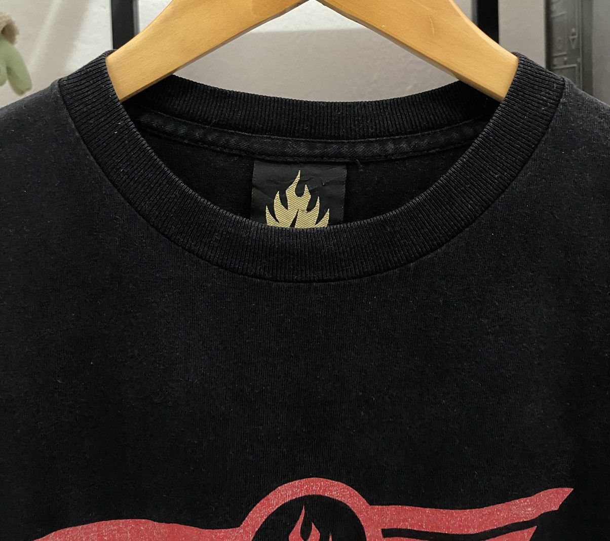 Vintage Vintage Black Label Skateboard Centre Logo Skate Tee Size US M / EU 48-50 / 2 - 4 Thumbnail