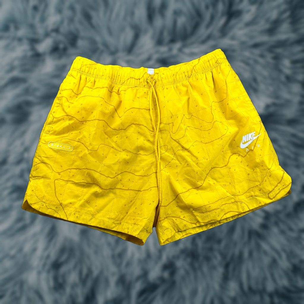 Nike Nike Shorts Mens 2XL Yellow Nylon Woven Air Sportswear Athletic Drawstring Pockets Activewear 2XL Mens Size US 39 - 1 Thumbnail
