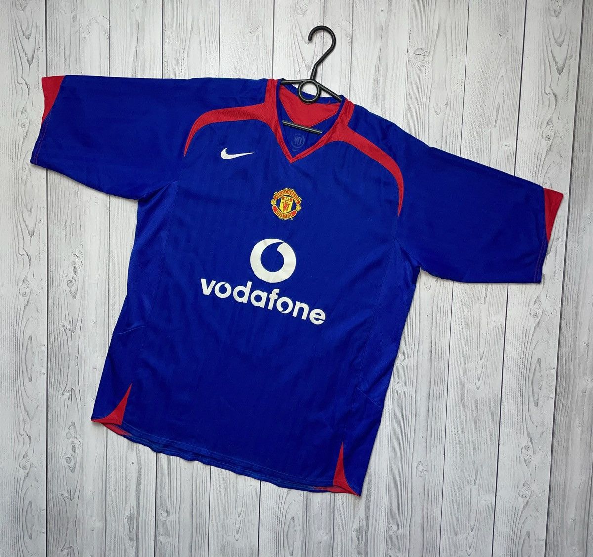 Vintage Vintage Manchester United blue Vodafone soccer jersey L Size US M / EU 48-50 / 2 - 1 Thumbnail