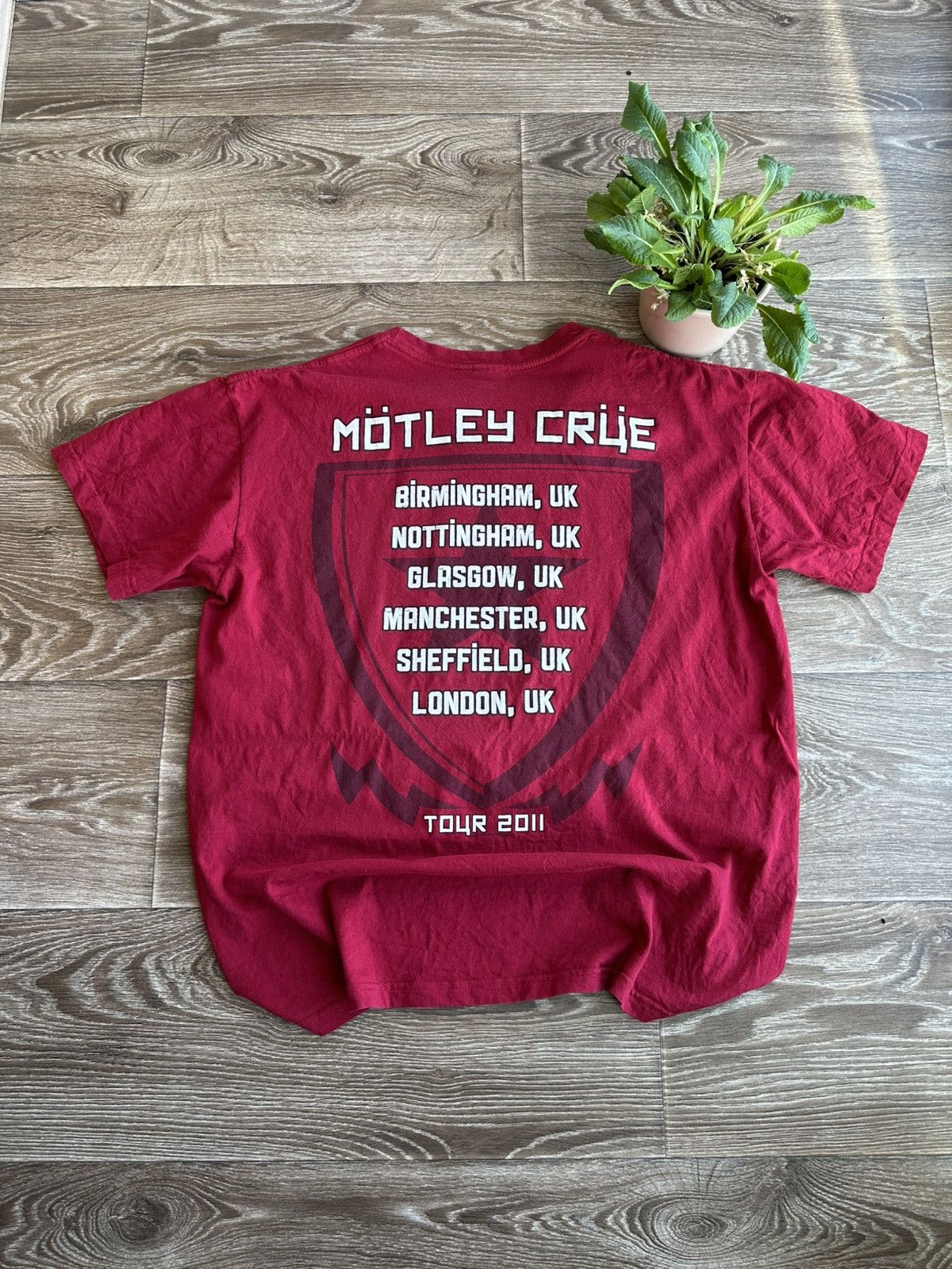 Band Tees 🔥 Motley Crue x Poison Tour 2011 Vintage Rock Band USA Shirt Size US L / EU 52-54 / 3 - 2 Thumbnail