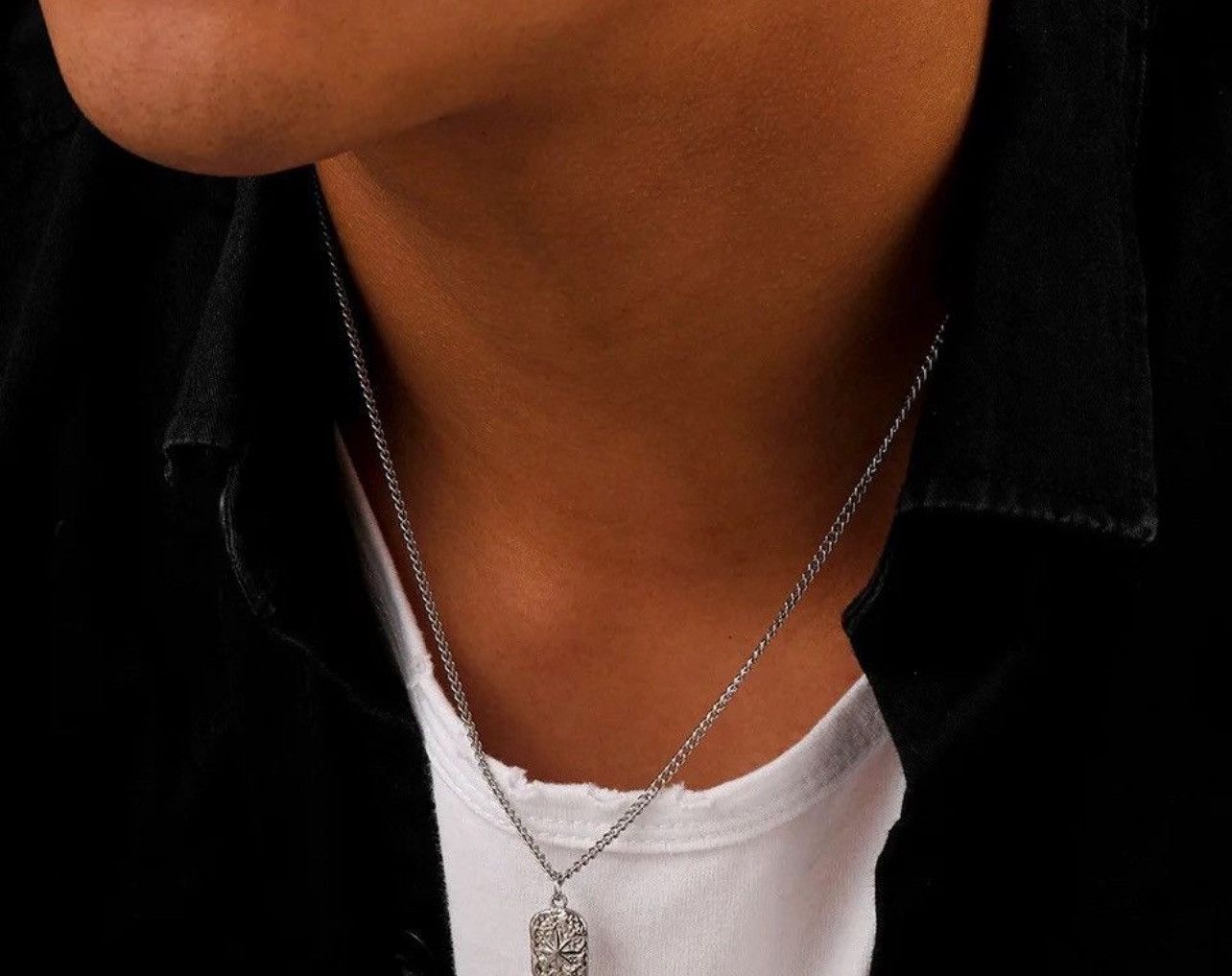 Jewelry Simple Embossed Star Square Pendant Size ONE SIZE - 3 Thumbnail
