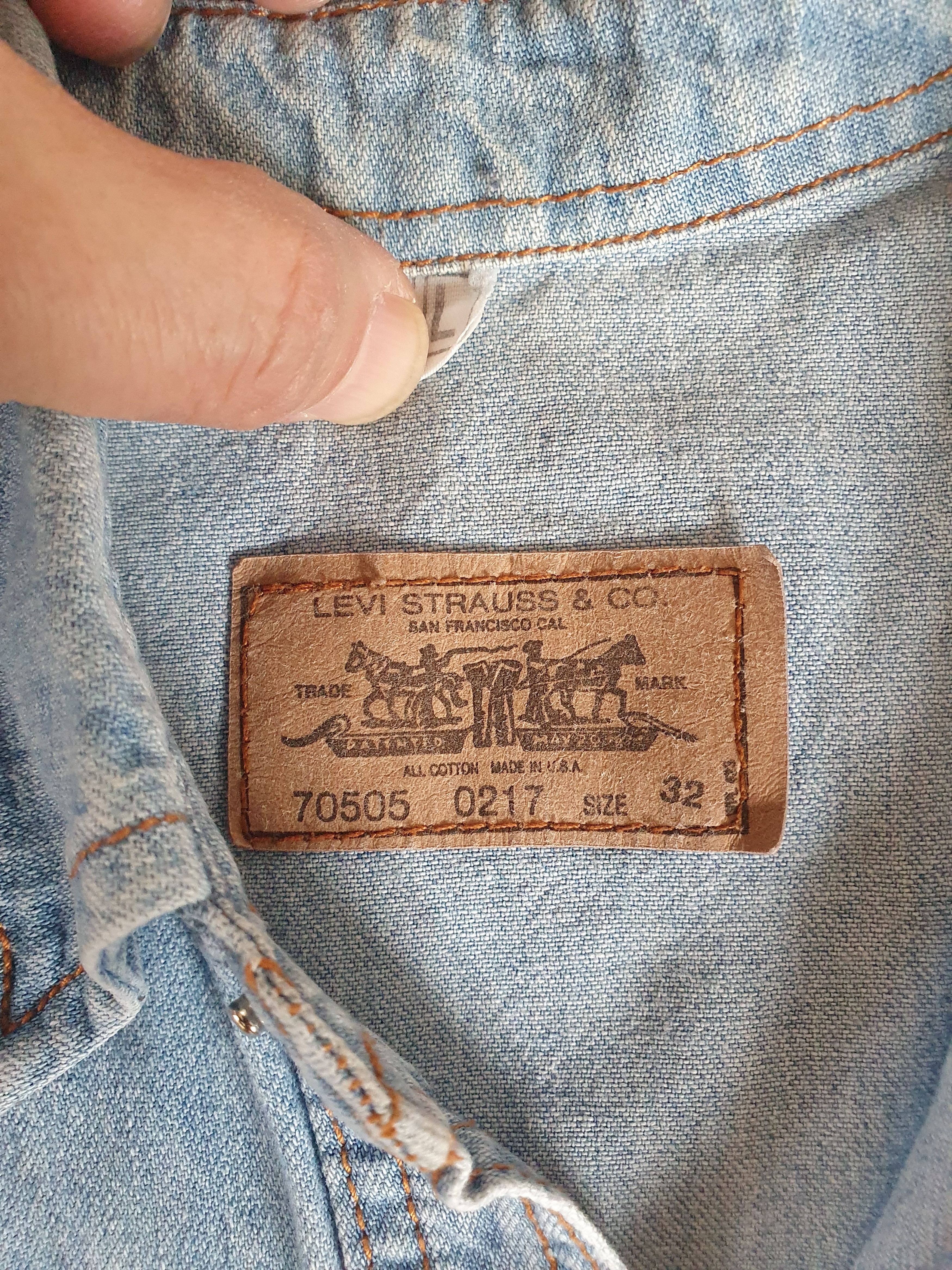 Levi's × Vintage Levis Vtg Made in USA 70505 0217 Pearl Snap Denim shirt sz M Size US M / EU 48-50 / 2 - 3 Thumbnail