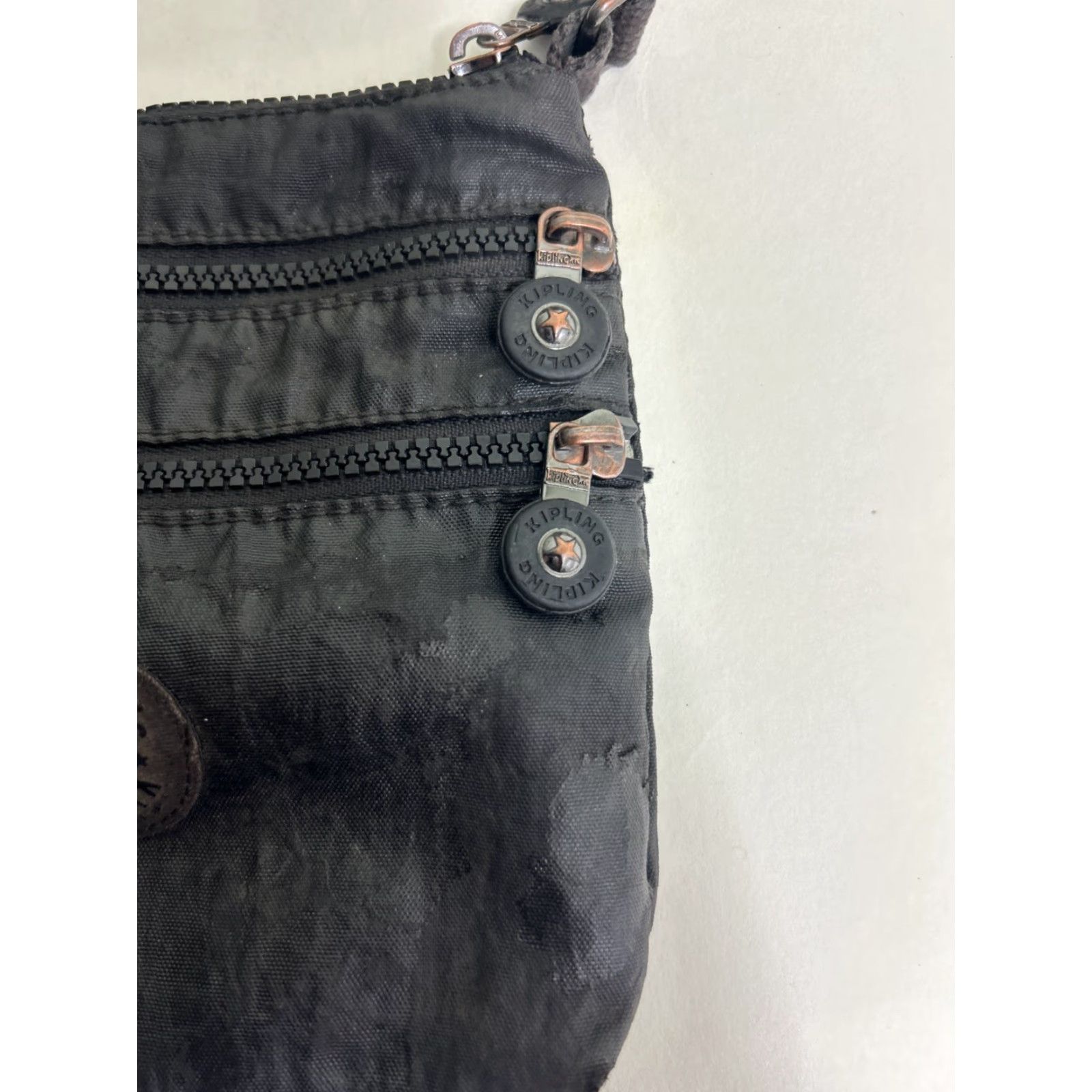 Vintage Kipling Crossbody Bag Black Small Women Zip Flaws Broken Zipper Peeling 7x6x1 Worn Size ONE SIZE - 6 Thumbnail