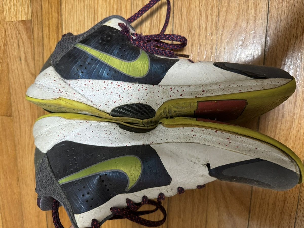 Nike Kobe 5 chaos Size US 9.5 / EU 42-43 - 2 Thumbnail