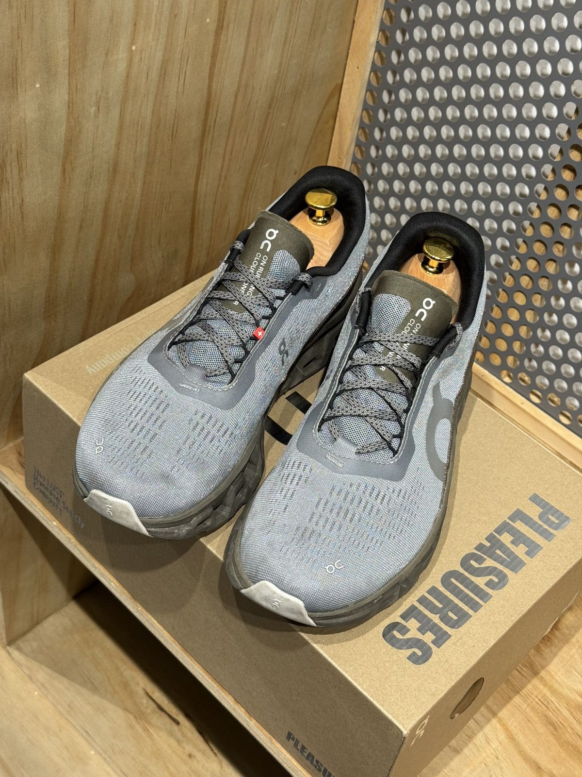 On On Cloud Monster 2 X Pleasure Shoes Size US 9.5 / EU 42-43 - 3 Thumbnail