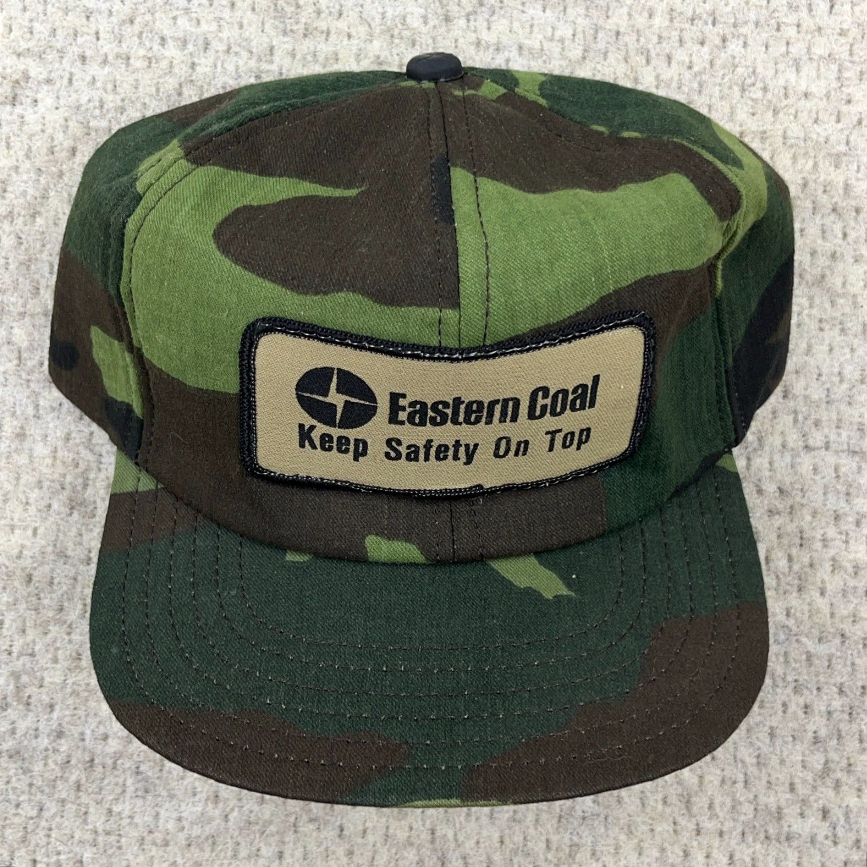 Vintage VINTAGE Eastern Coal Trucker Hat Cap Camo Made In USA 80s Mining Co Patch WV Green Cotton Nylon Knit Adjustable Snapback Mens Hat Size ONE SIZE - 3 Thumbnail