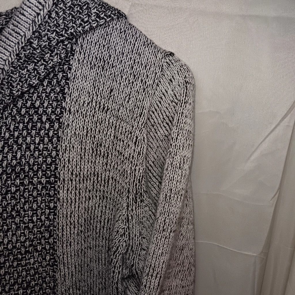 Sahara Club Sahalie, black/gray sweater jacket, womens Large, EUC Size L / US 10 / IT 46 - 3 Thumbnail