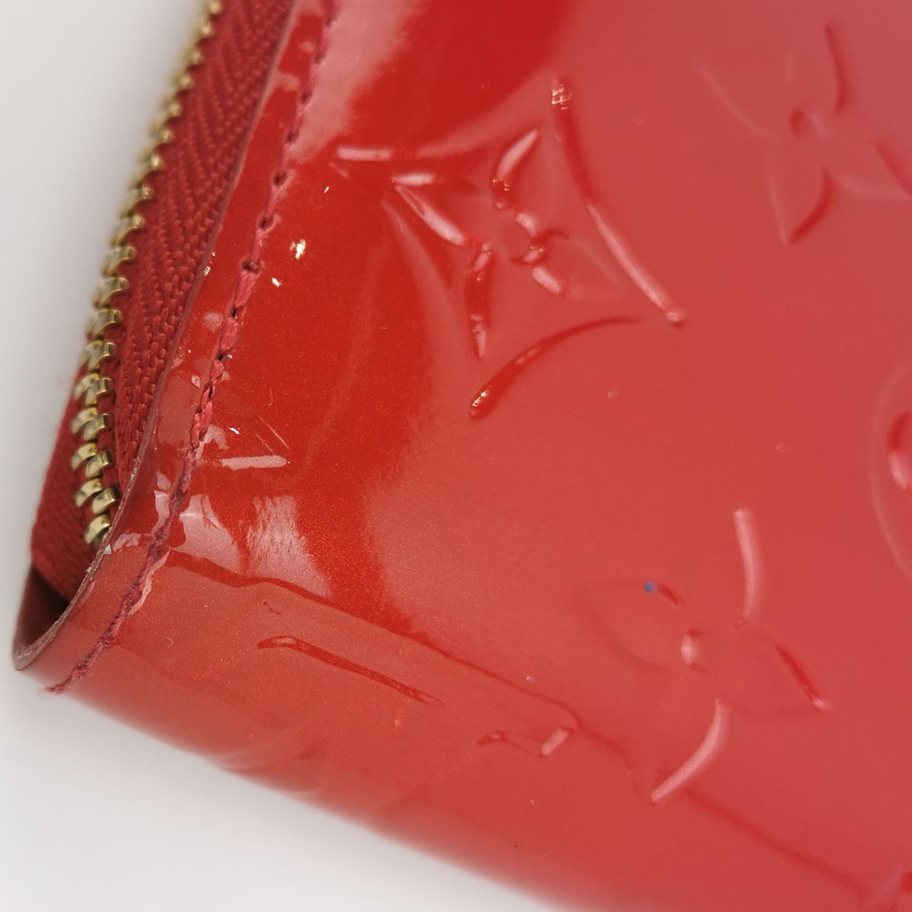 Louis Vuitton Louis Vuitton (LV) Zippy patent leather embossed monogram z Size ONE SIZE - 7 Thumbnail