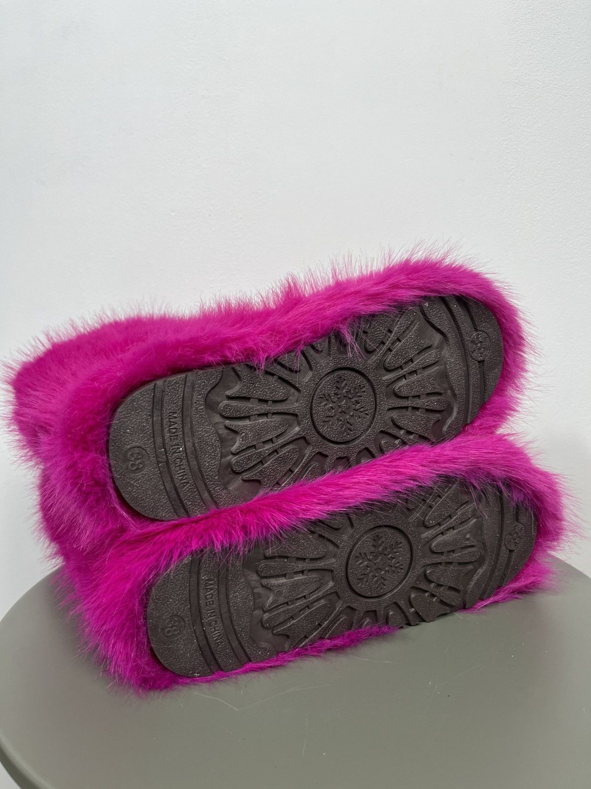 Other Y2K Faux Fur Slippers Pink Avant Garde EU 38 US 7 Size US 7 / IT 37 - 7 Thumbnail