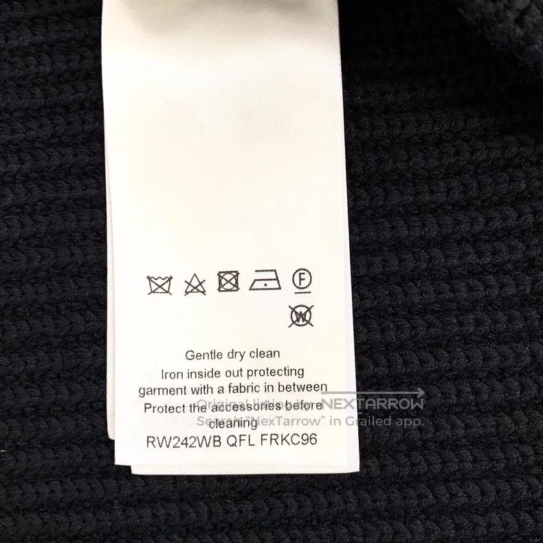 Louis Vuitton Louis Vuitton 24 black wool crew neck single-breasted slee Size US XXS / EU 40 - 8 Thumbnail