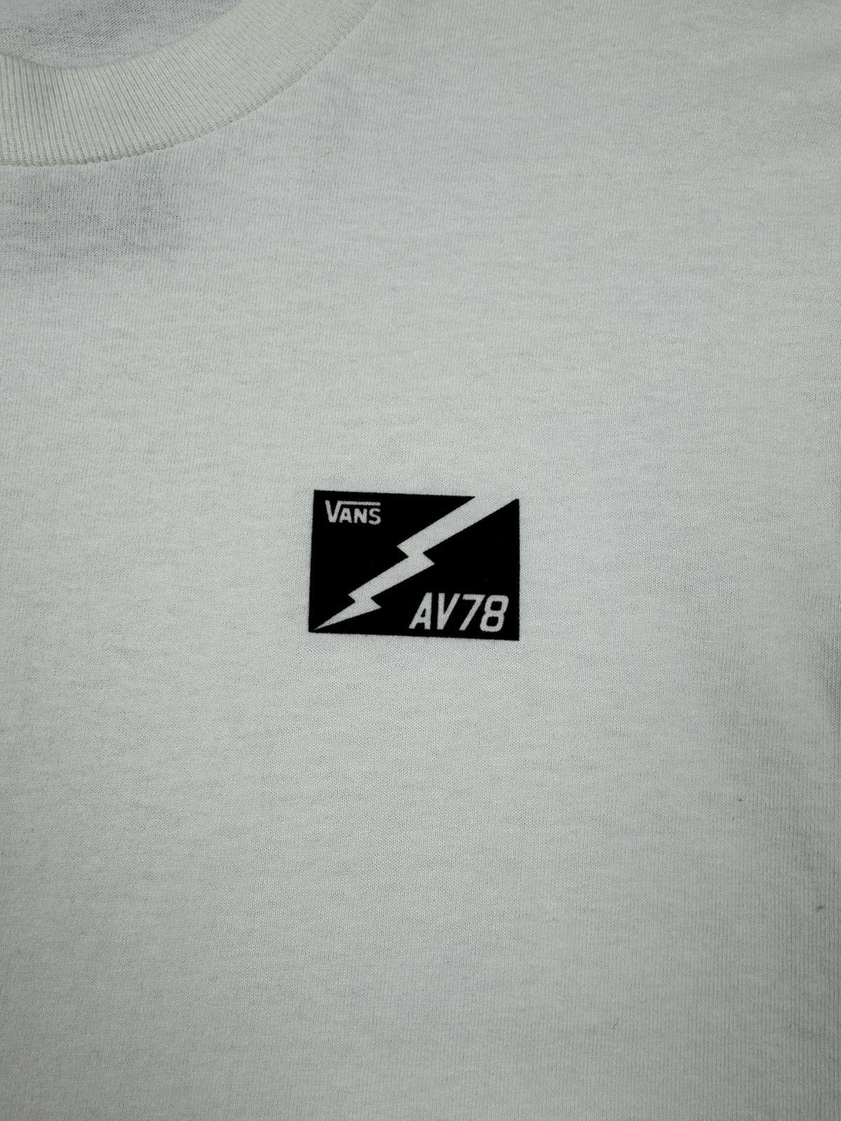 Vans NWT Vans of the Wall x AV78 Dagger LS T-Shirt Size US L / EU 52-54 / 3 - 5 Thumbnail